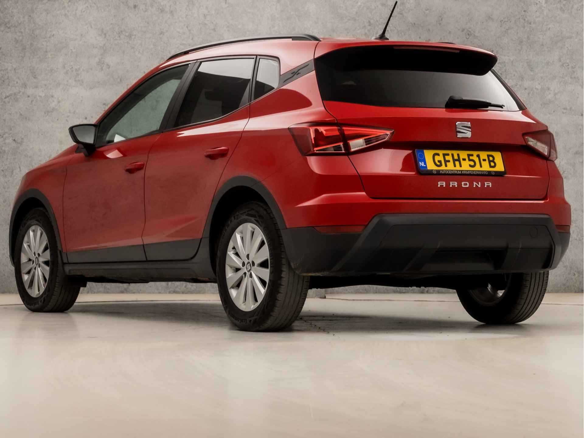 SEAT Arona 1.0 TSI Sport (DIGITAL COCKPIT, NAVIGATIE, APPLE CARPLAY, GETINT GLAS, CLIMATE, ADAPTIVE CRUISE, PARKEERSENSOREN, SPORTSTOELEN, NIEUWE APK, NIEUWSTAAT) - 3/38