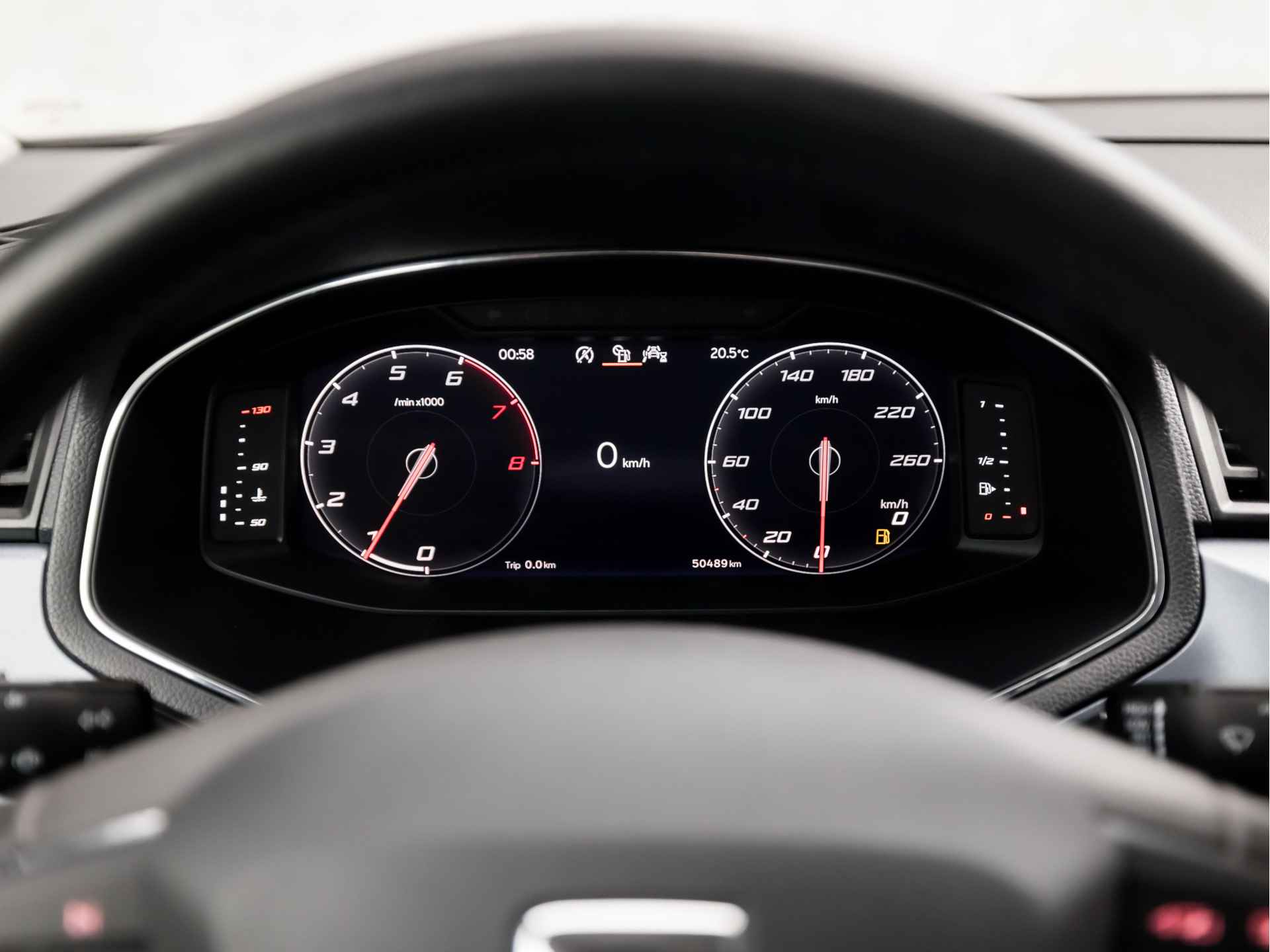 SEAT Arona 1.0 TSI Sport (DIGITAL COCKPIT, NAVIGATIE, APPLE CARPLAY, GETINT GLAS, CLIMATE, ADAPTIVE CRUISE, PARKEERSENSOREN, SPORTSTOELEN, NIEUWE APK, NIEUWSTAAT) - 10/38