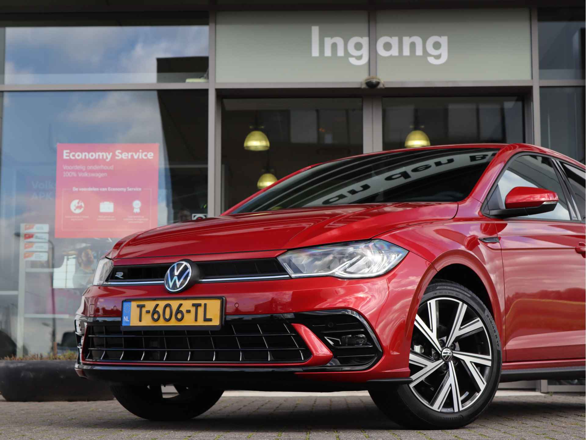 Volkswagen Polo 1.0 TSI 95 pk R-Line | Navigatie | LED | 17" Bergamo | PDC | Travel assist - 4/48