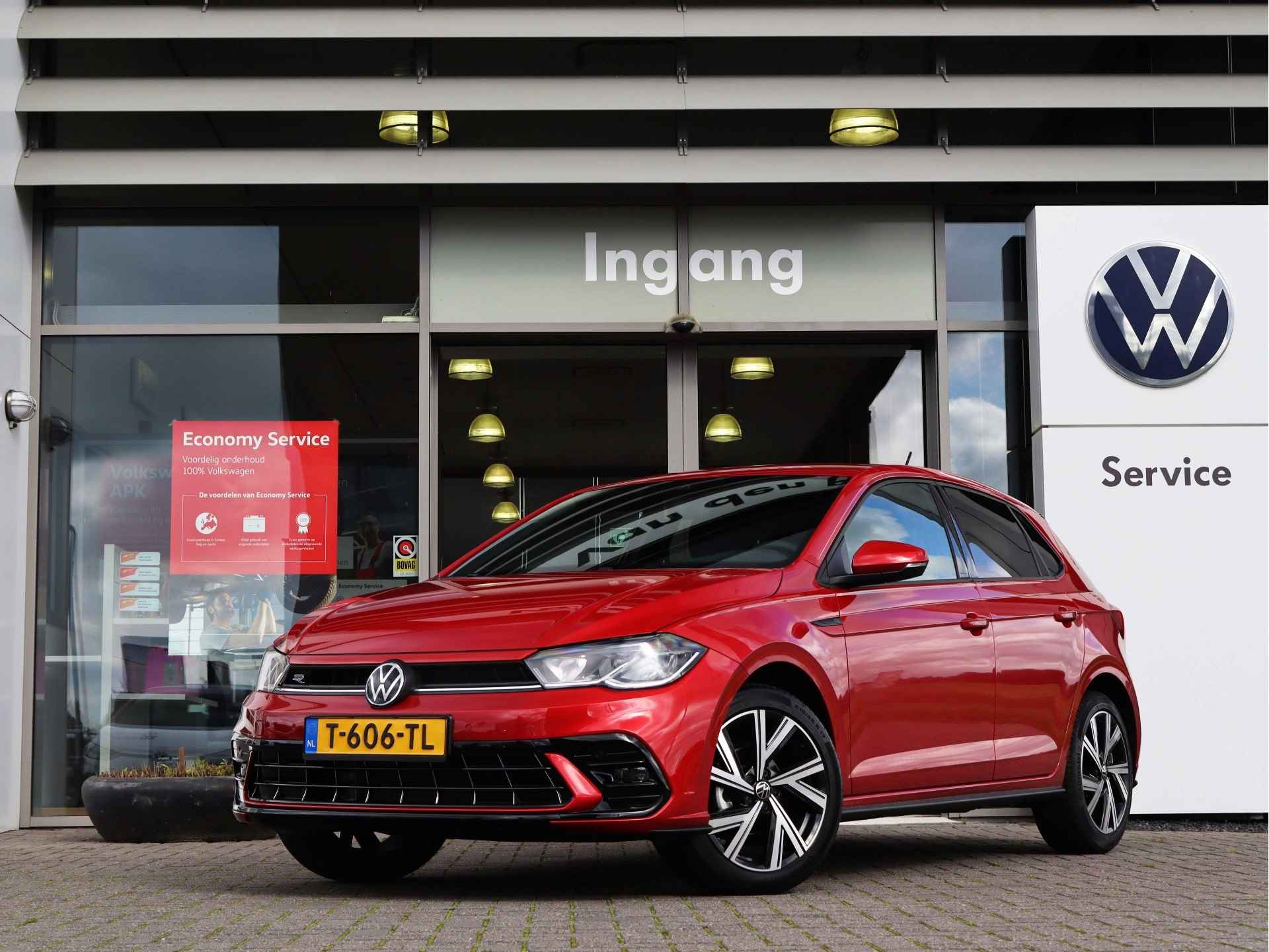 Volkswagen Polo 1.0 TSI 95 pk R-Line | Navigatie | LED | 17" Bergamo | PDC | Travel assist - 48/48