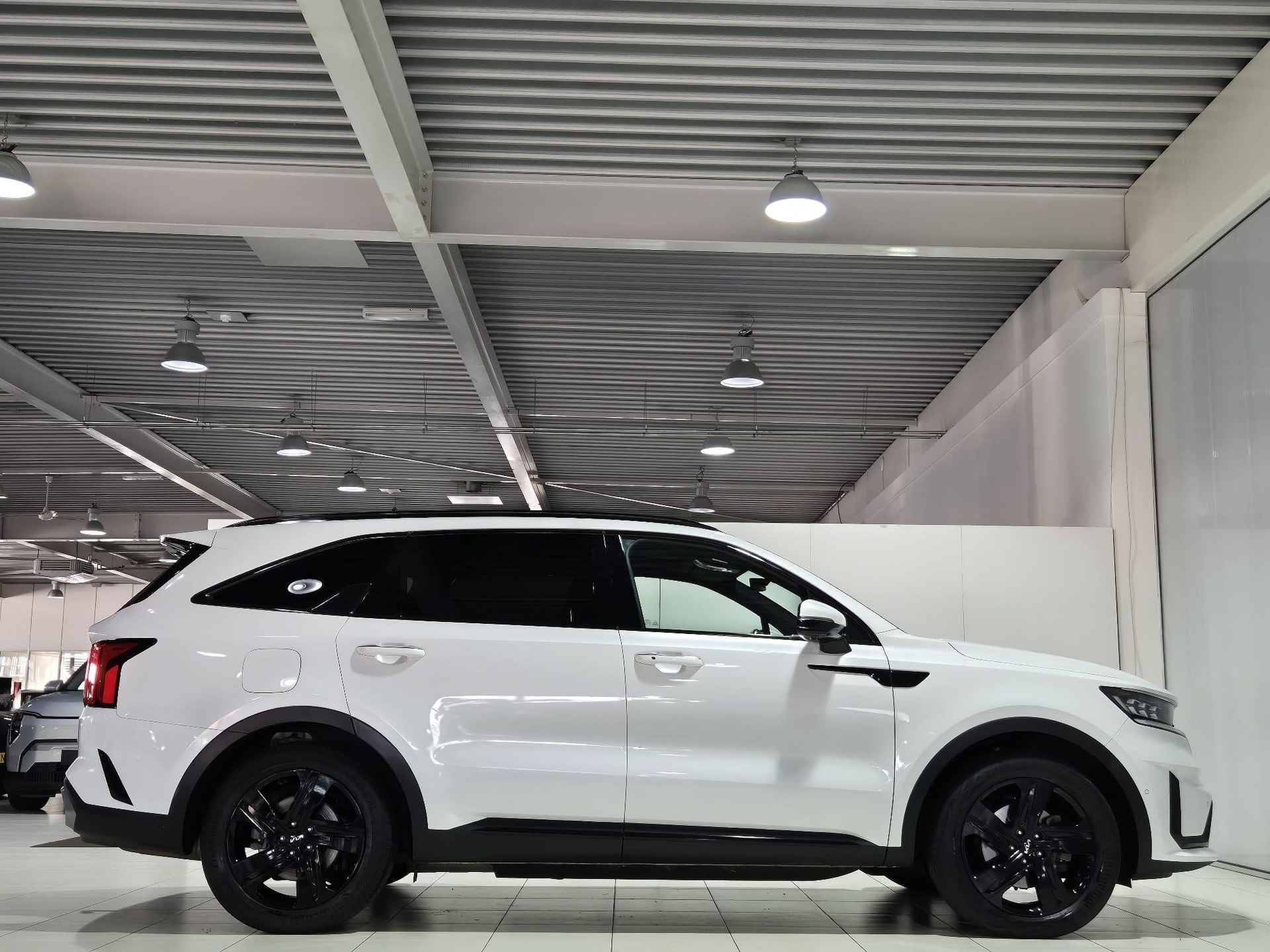 Kia Sorento 1.6 T-GDI Plug-in Hybrid 4WD ExecutiveLine 7p. Afneembare Trekhaak | Black Edition | Dealer onderhouden ! - 11/44