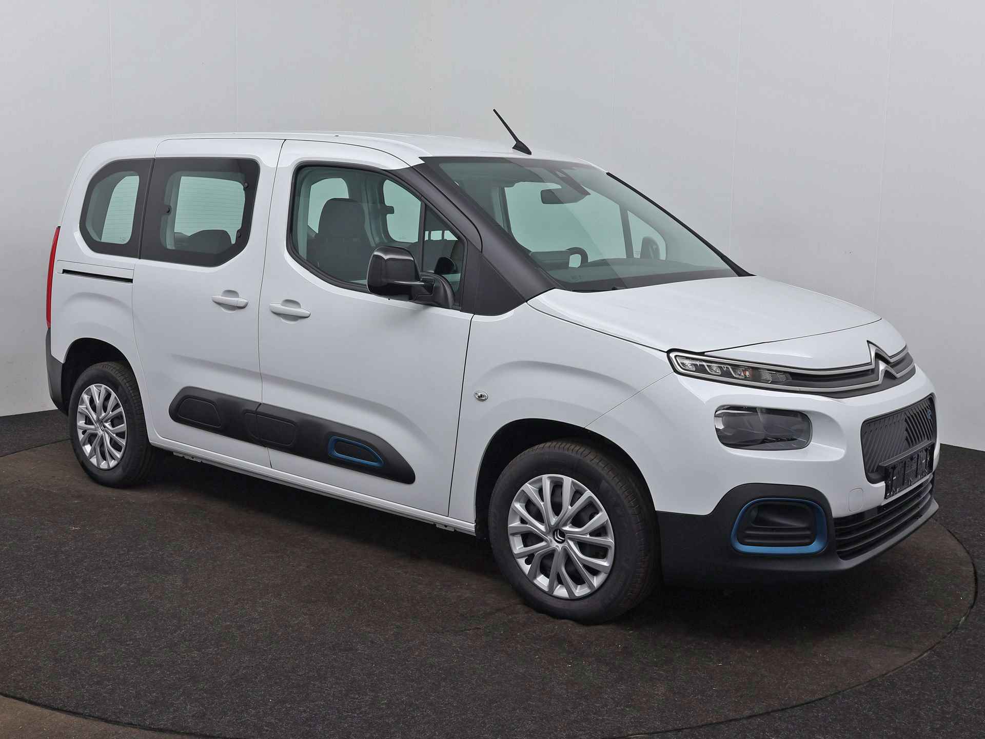 Citroën E-Berlingo Feel 50 kWh | RIJKLAAR | Private Lease V.A. € 279,- Per maand  | Touchscreen Apple Carplay / Android auto | Full Electric - 12/25