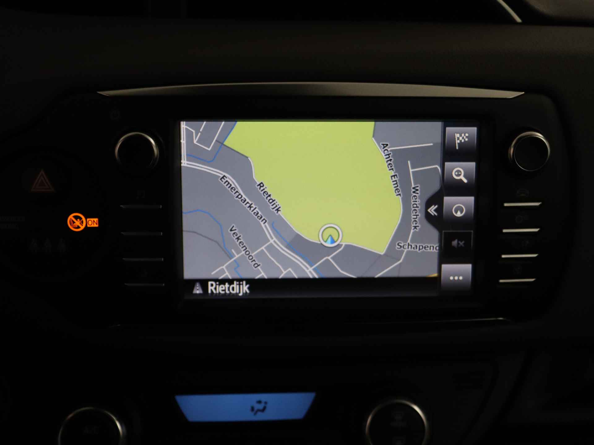 Toyota Yaris 1.5 Hybrid Dynamic | Navigatie | Achteruitrijcamera | Cruise Control | Dealer onderhouden | - 10/43