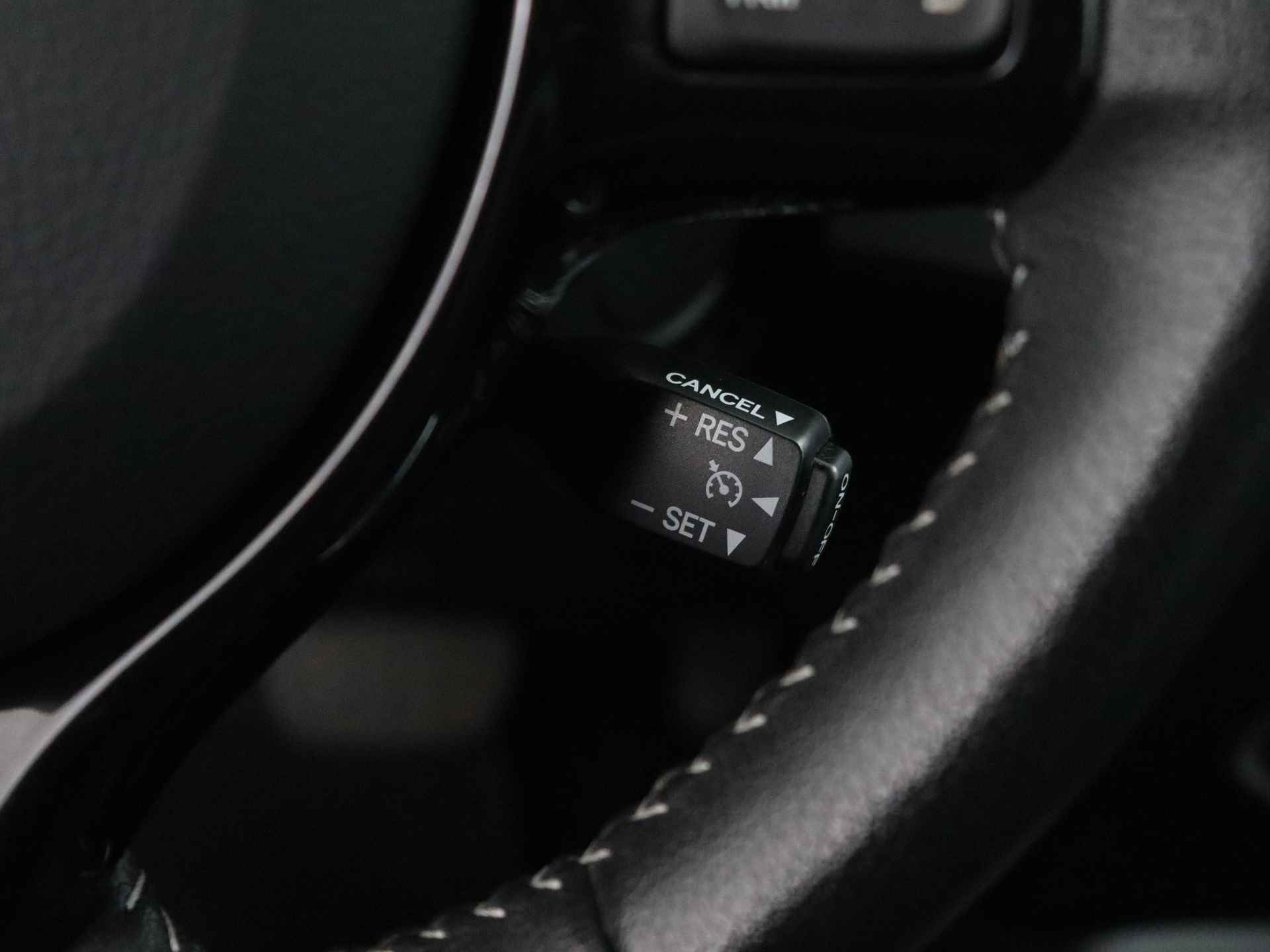 Toyota Yaris 1.5 Hybrid Dynamic | Navigatie | Achteruitrijcamera | Cruise Control | Dealer onderhouden | - 25/43
