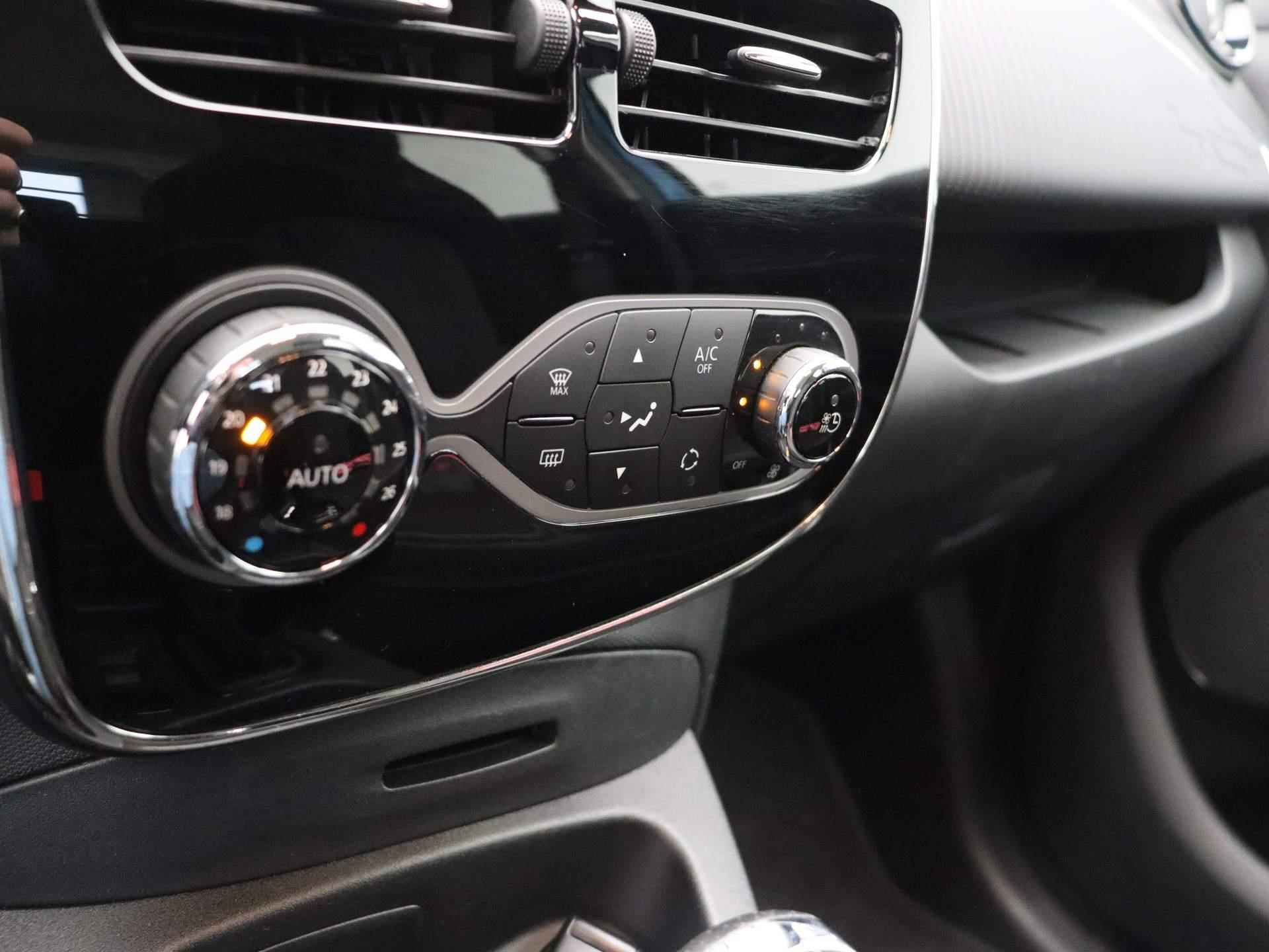 Renault ZOE R110 Limited 41 kWh | ACCU HUUR |Prijs incl. Accu € 14.945,- |Climate control | Parkeersensoren achter | - 19/38