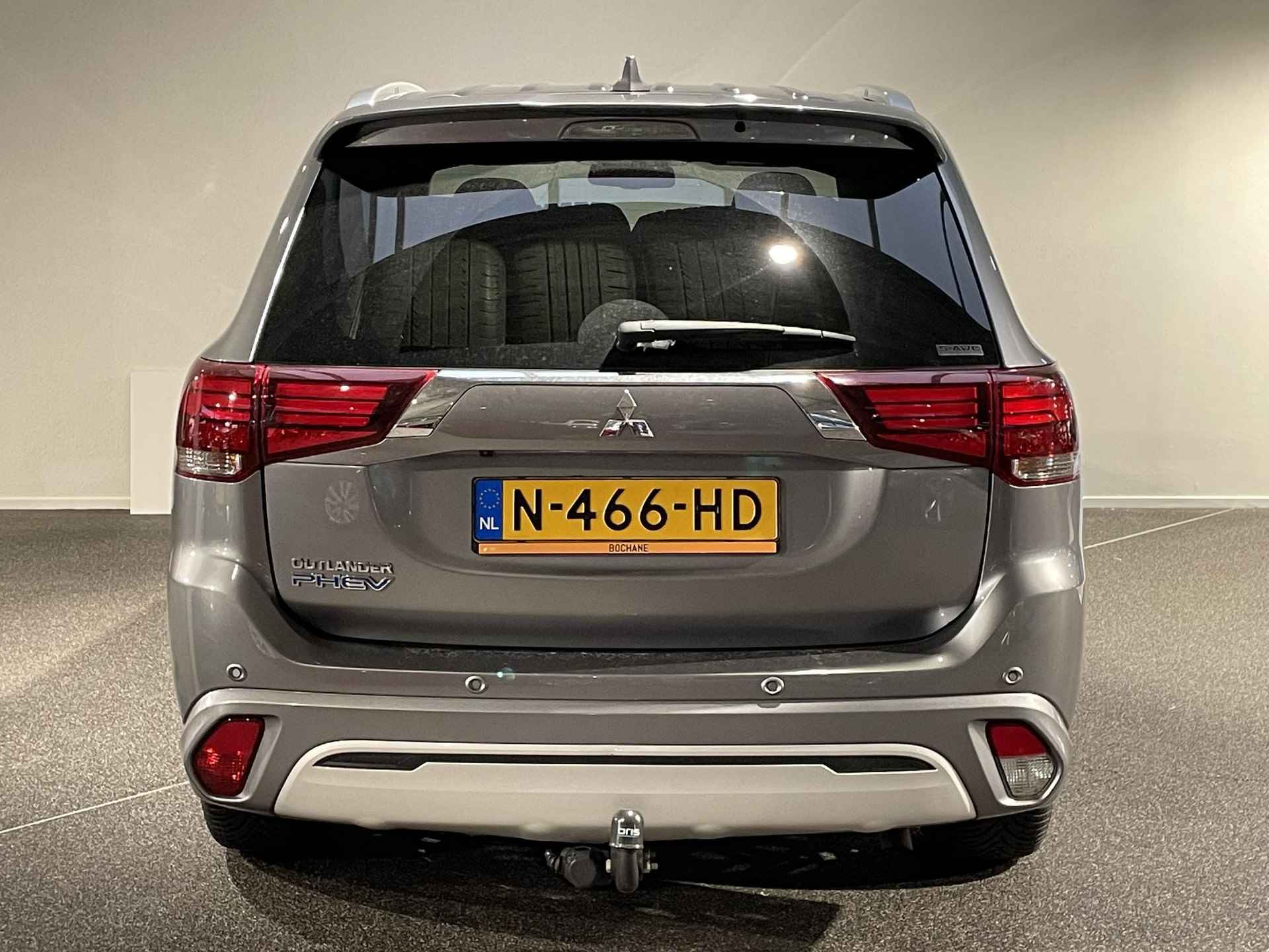 Mitsubishi Outlander 2.4 PHEV Intense+ | Lederen bekleding | Trekhaak | 360 Camera | - 23/34