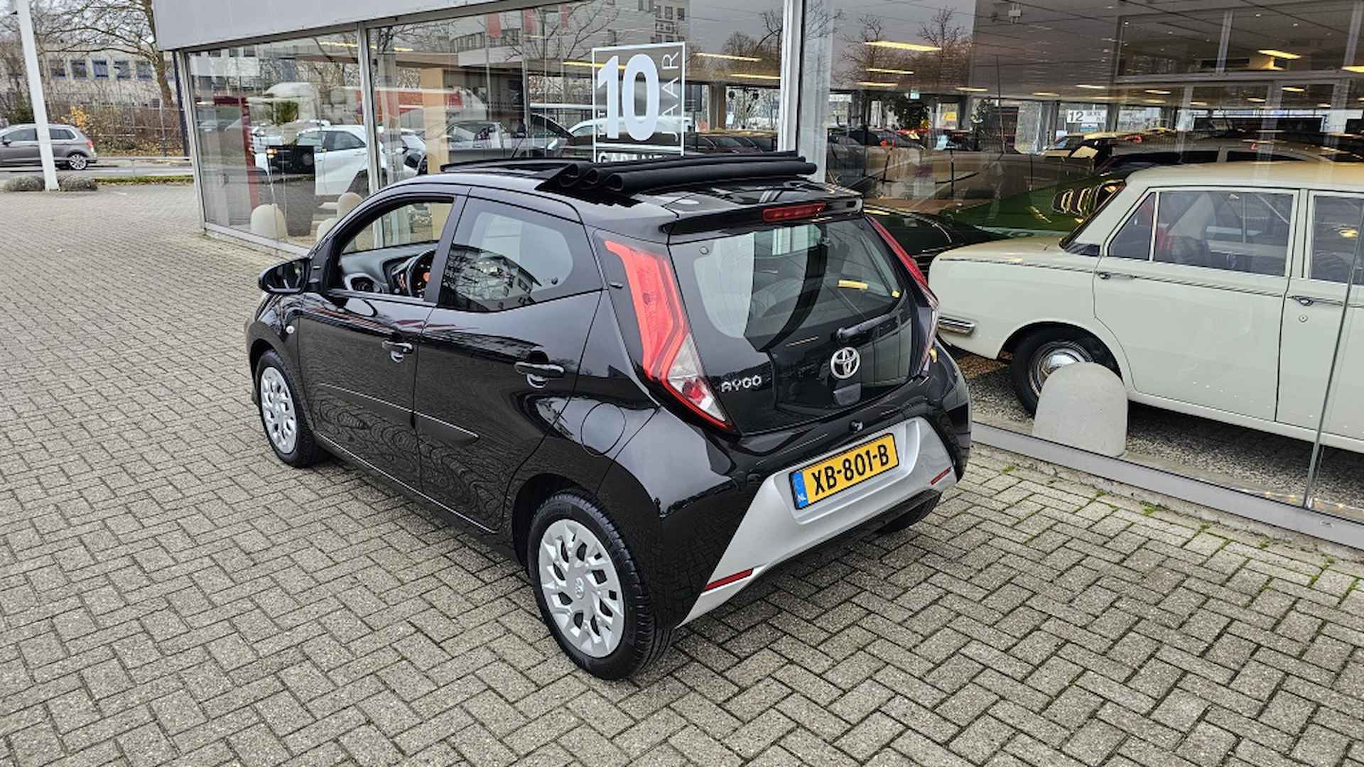 Toyota Aygo 1.0 x-play NLauto | 1e eigenaar | dealeronderhouden - 4/20