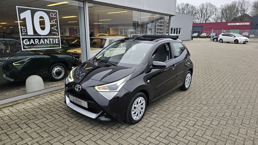 Toyota Aygo 1.0 x-play NLauto | 1e eigenaar | dealeronderhouden