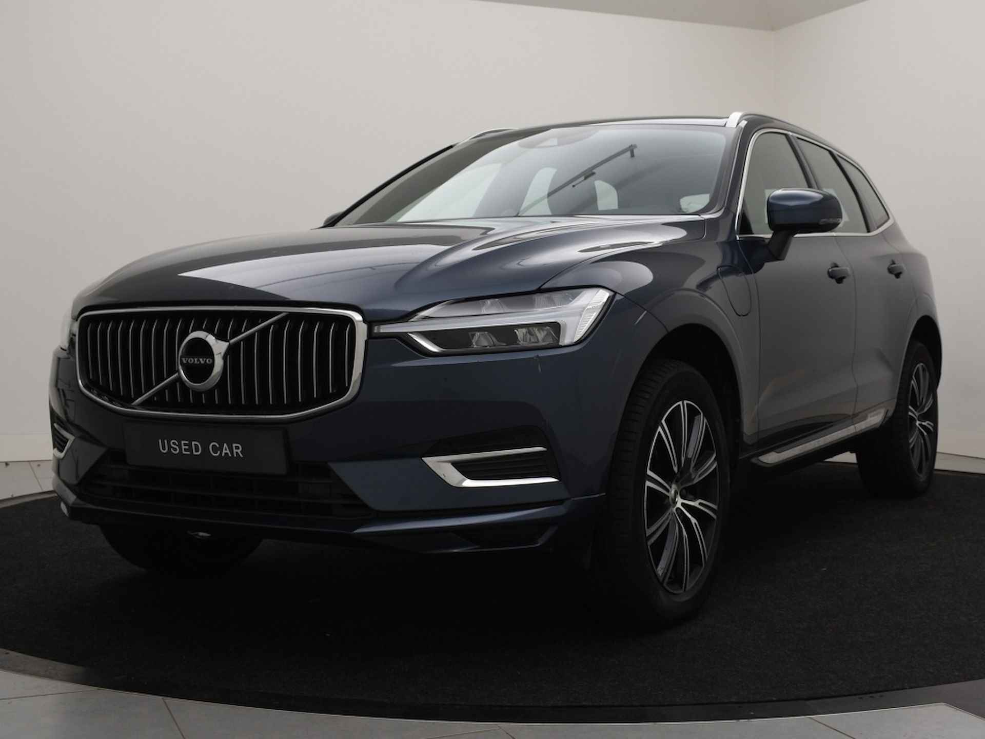 Volvo XC60 T8 PLUG-IN HYBRID INSCRIPTION BOWER&WILKINS LUCHTVERING DAB+ KEY - 2/44