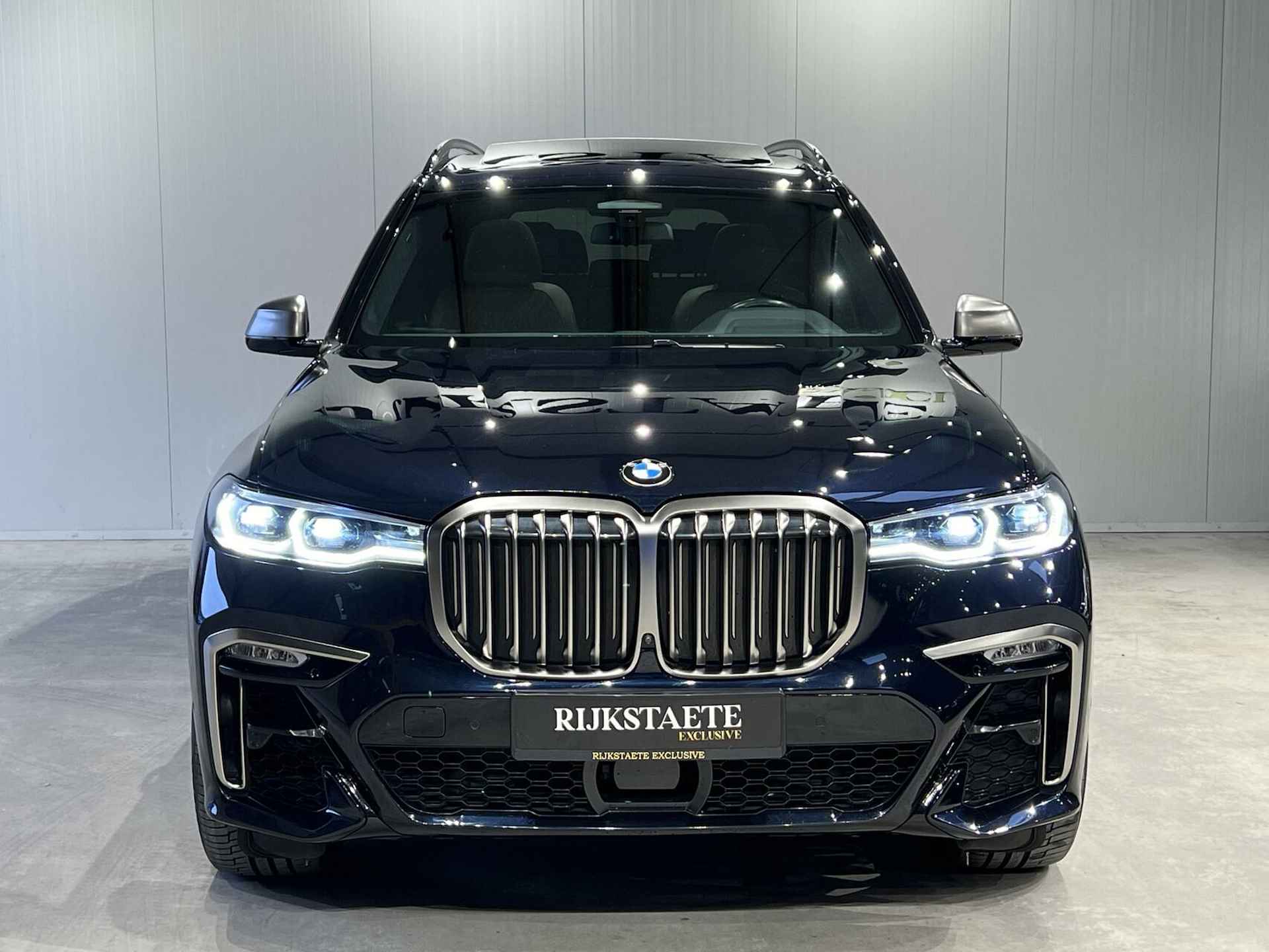 BMW X7 M50i High Executive|7-P|PANO|SKY LOUNGE|B&W|BTW AUTO - 3/72