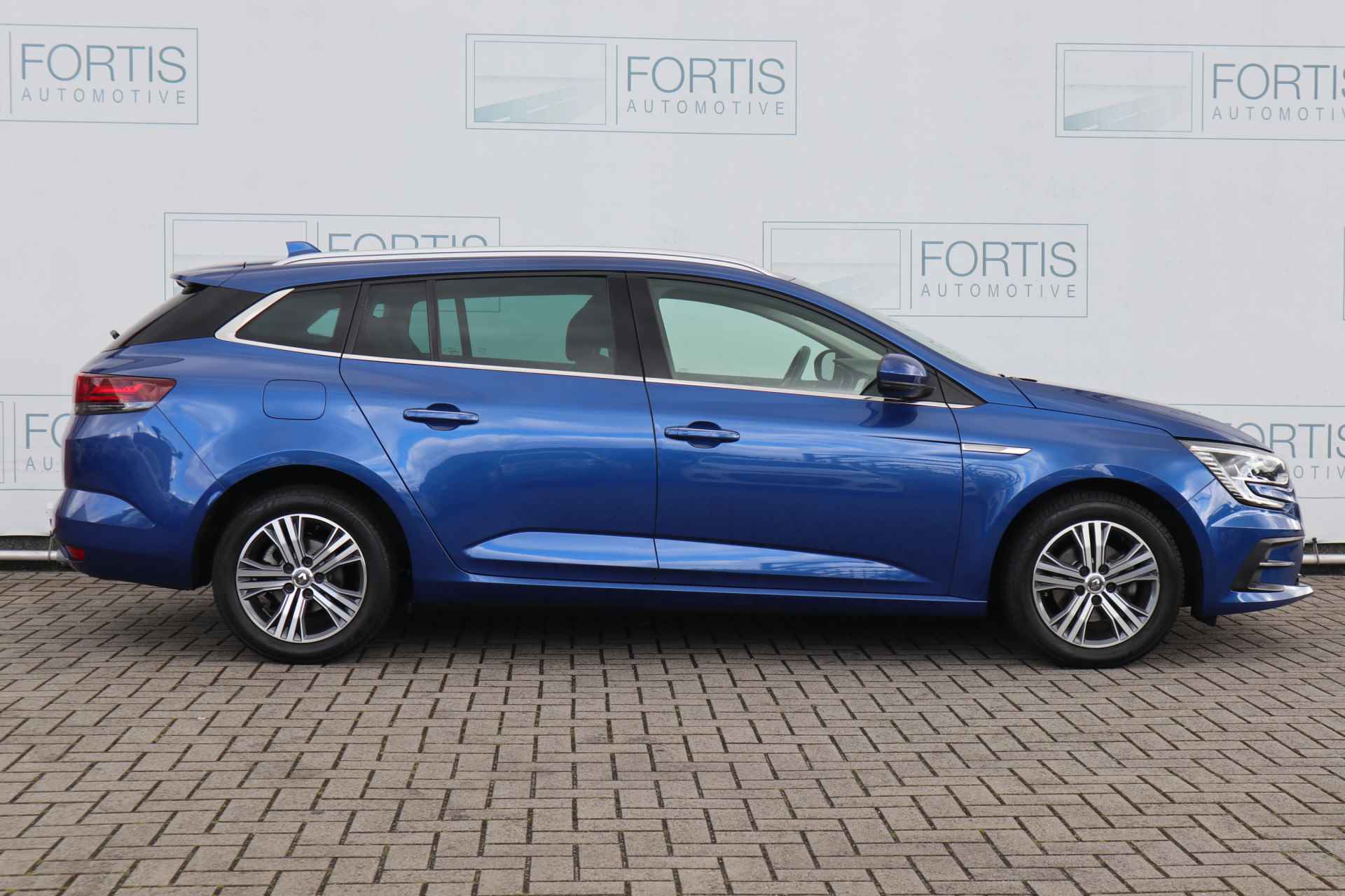 Renault Mégane Estate TCe 140 Intens NL-AUTO | TREKHAAK | CARPLAY | FULL-LED - 7/30