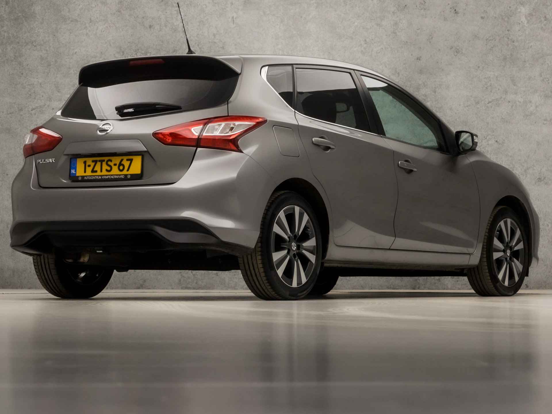 Nissan Pulsar 1.2 DIG-T Tekna Luxury (NAVIGATIE, NAP, CLIMATE, 360 CAMERA, GETINT GLAS, SPORTSTOELEN, KEYLESS, CRUISE, PARKEERSENSOREN, NIEUWE APK, NIEUWSTAAT) - 5/33