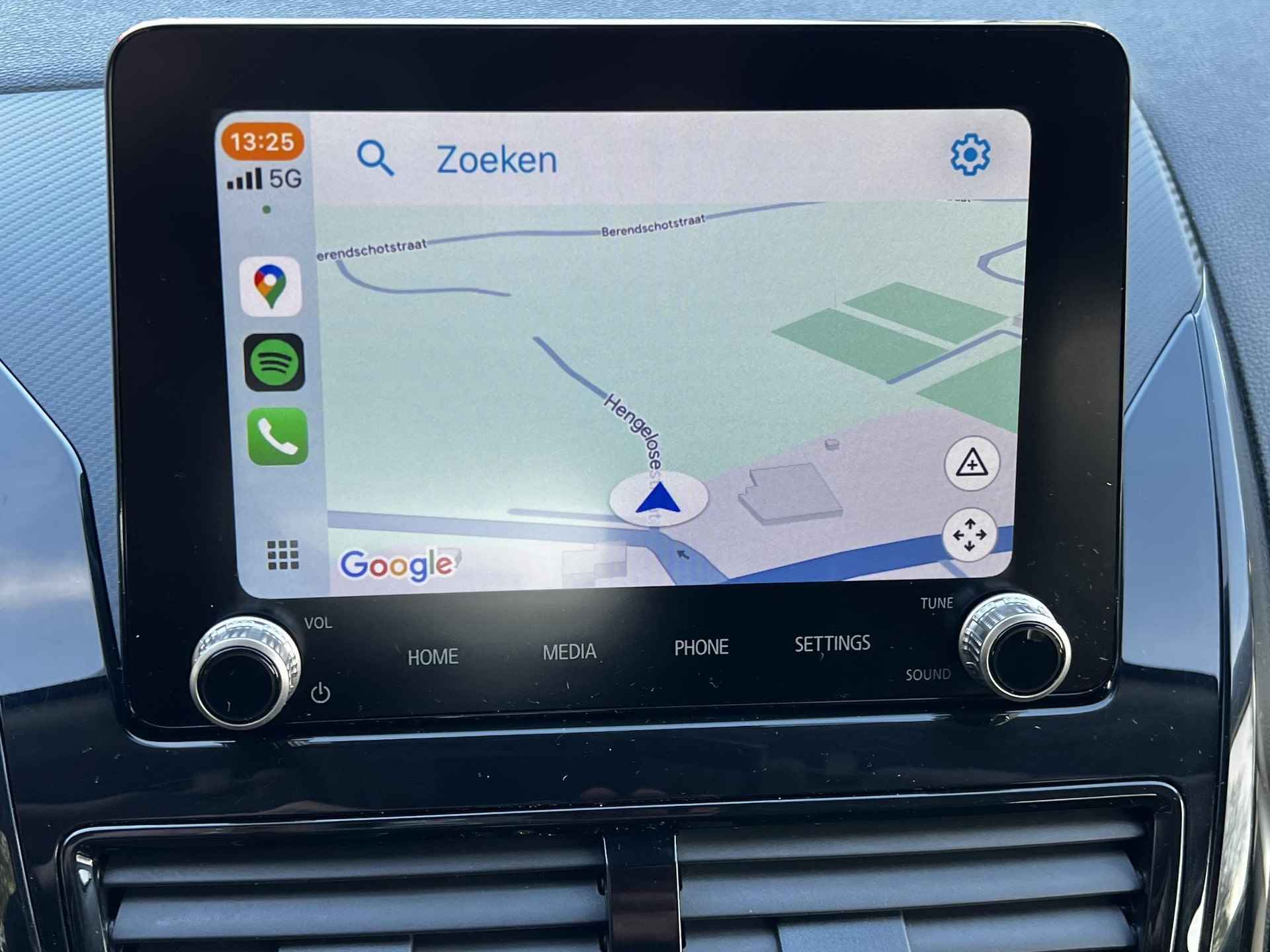 Mitsubishi Eclipse Cross 2.4 PHEV Intens S-AWC 4WD Automaat / EAER bereik 45 km / EAER bereik stad 55 km / 1.500 kg Trekgewicht / Navigatie via Apple Carplay of Android Auto / Achteruitrijcamera / - 4/48