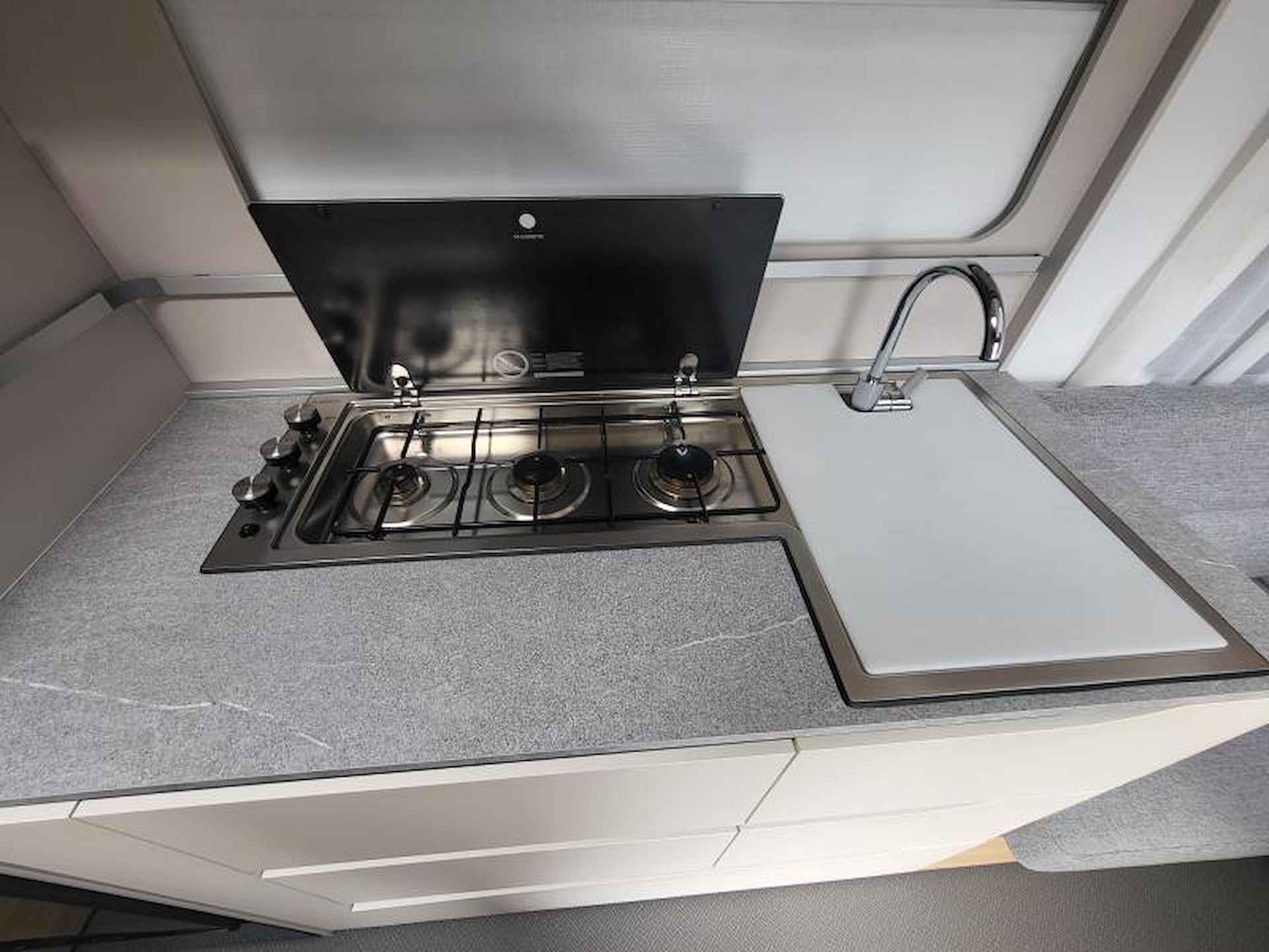 Adria Adora 522 UP Zeer compleet uitgerust - 14/20