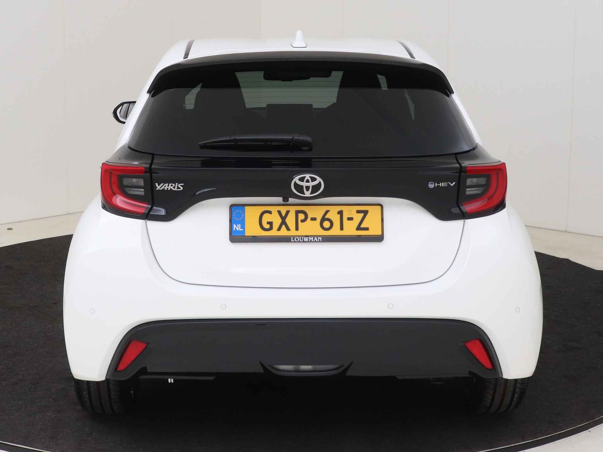 Toyota Yaris 1.5 Hybrid 130 Executive Demo - 27/43