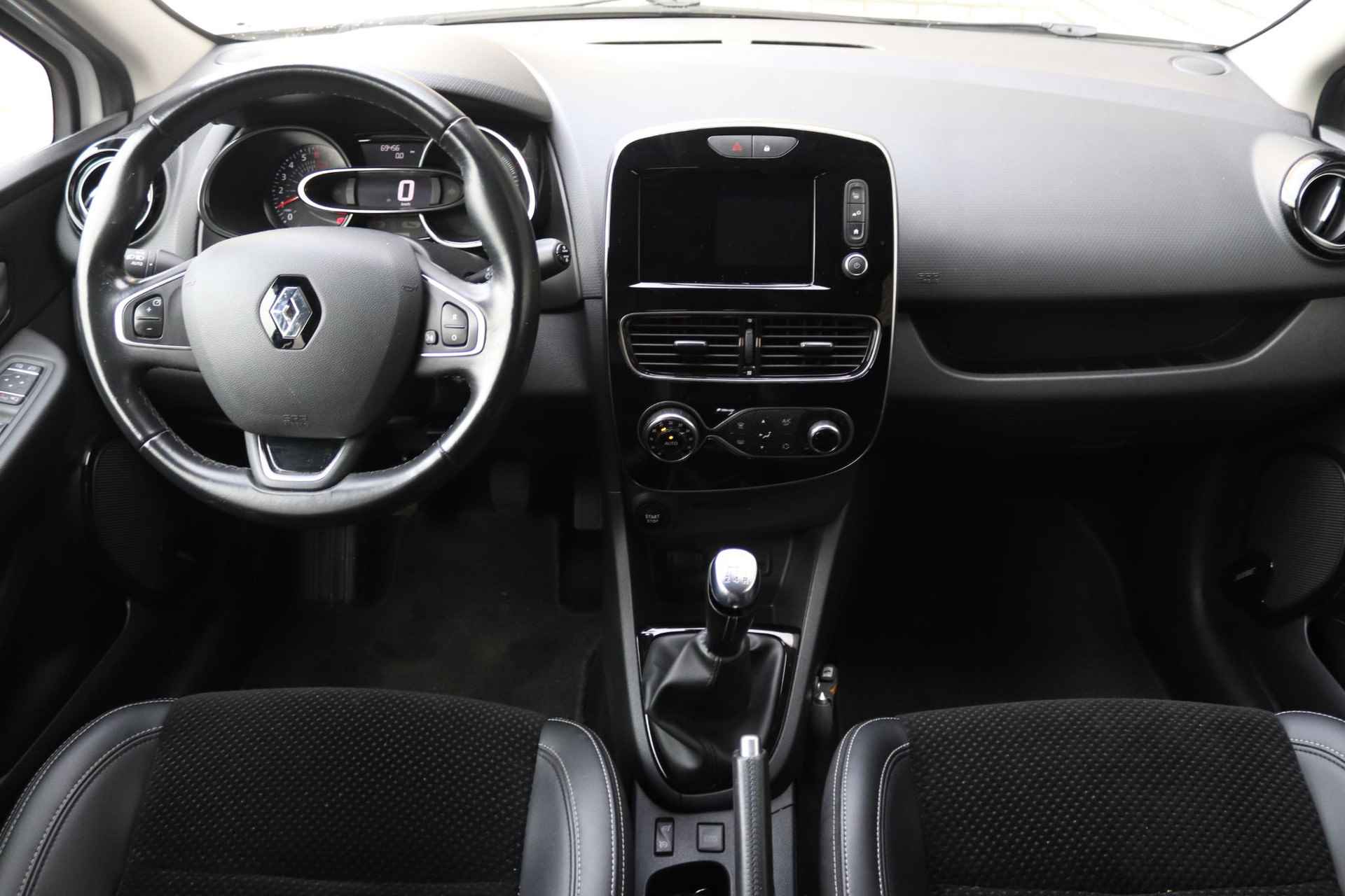 Renault Clio Estate 0.9 TCe 90 Intens | Navigatie R-Link | Achteruitrijcamera | Parkeersensoren | Bose audio - 4/32