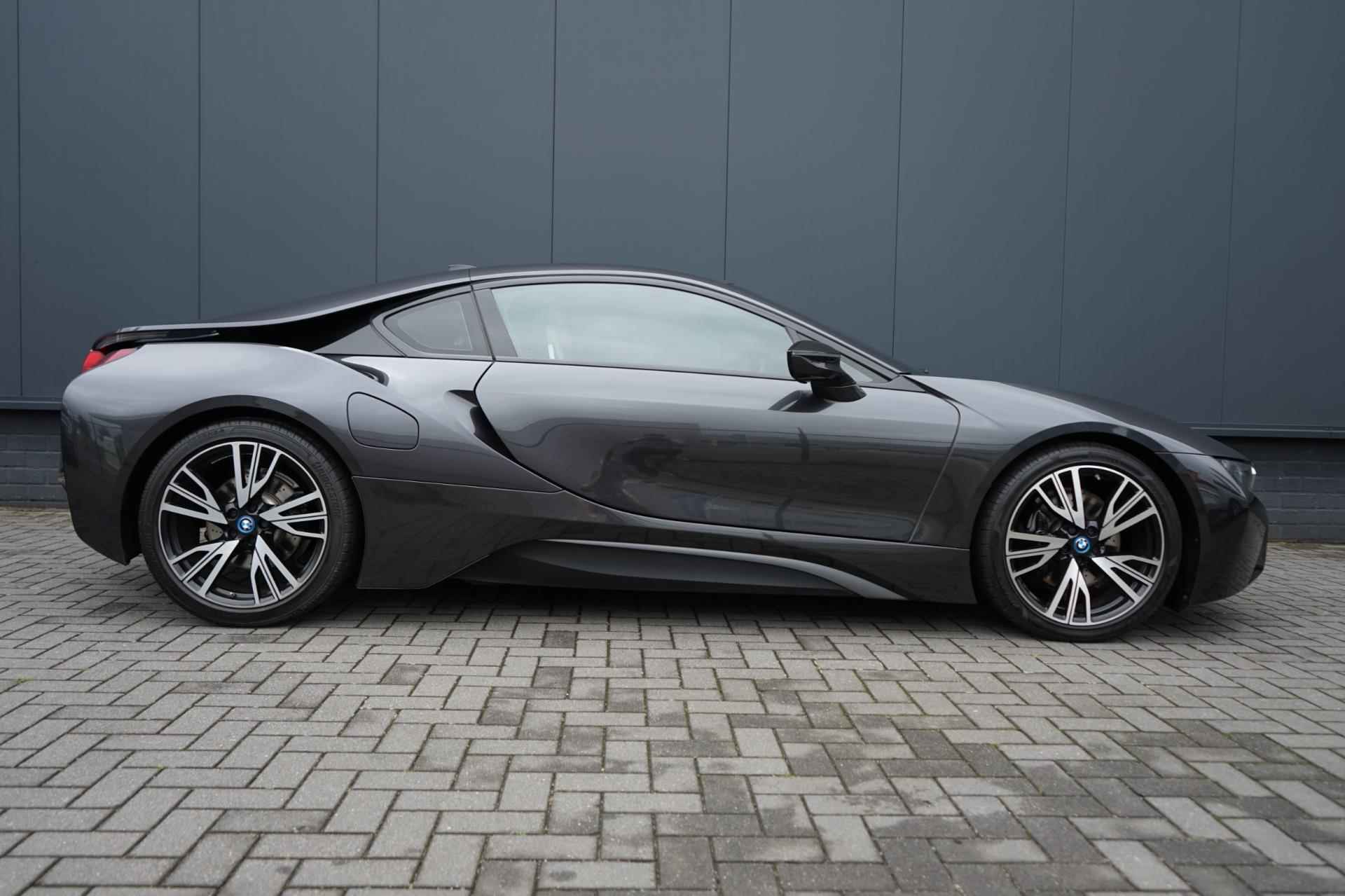 BMW I8 1.5 First Edition org. NL dealer onderhoud! - 29/35