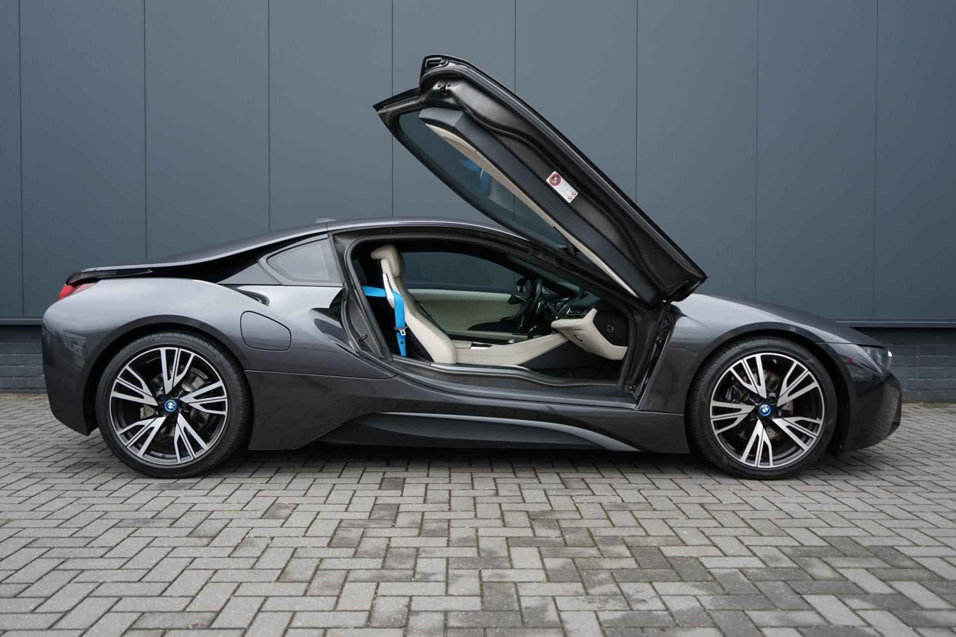 BMW I8 1.5 First Edition org. NL dealer onderhoud! - 30/35