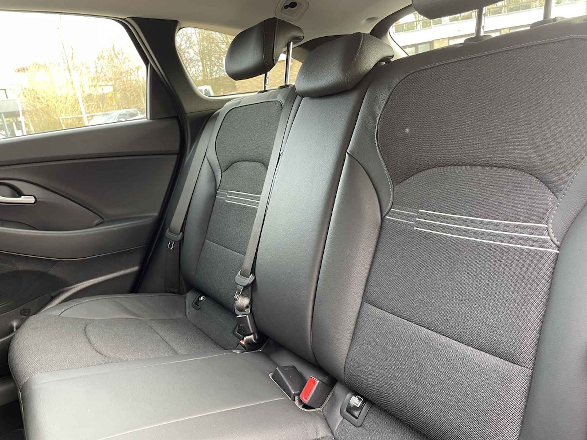 Hyundai i30 Wagon 1.0 T-GDi MHEV Comfort | Automaat | Stuur/Stoelverwarming | Appl - 25/34