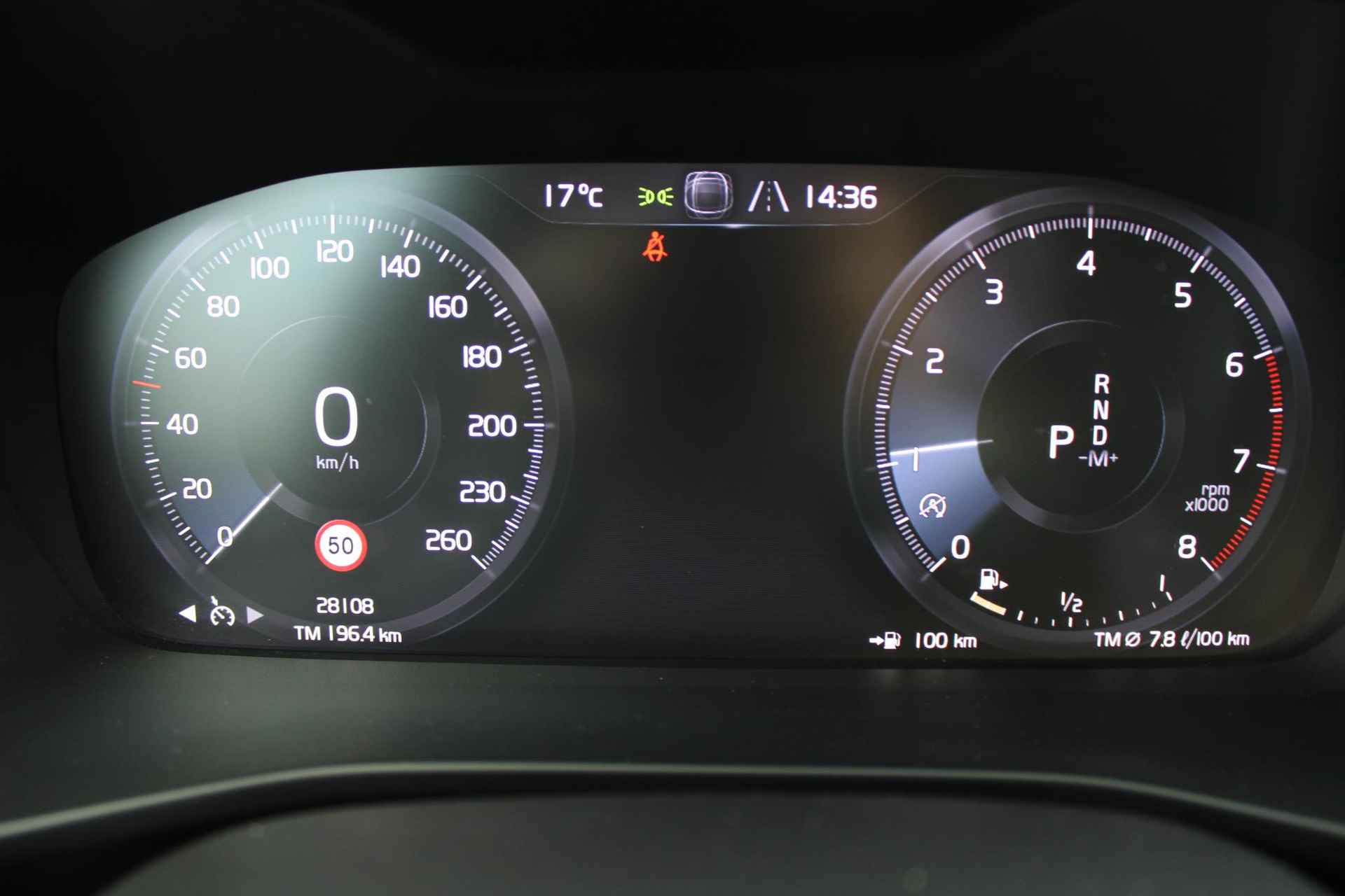 Volvo XC40 T2 129PK AUT8 Momentum Core Navigatiesysteem, Semi Elektr. Trekhaak, Bluetooth Telefonie & Audio, Cruise Control, Climate Control, LED Koplampen, - 6/32