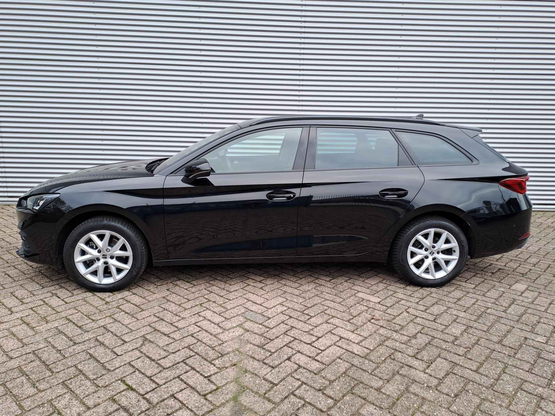 SEAT Leon Sportstourer 1.0 TSI Style Business Intense Parkeer assistent | Adaptive Cruise | Climate | Navigatie - 2/34