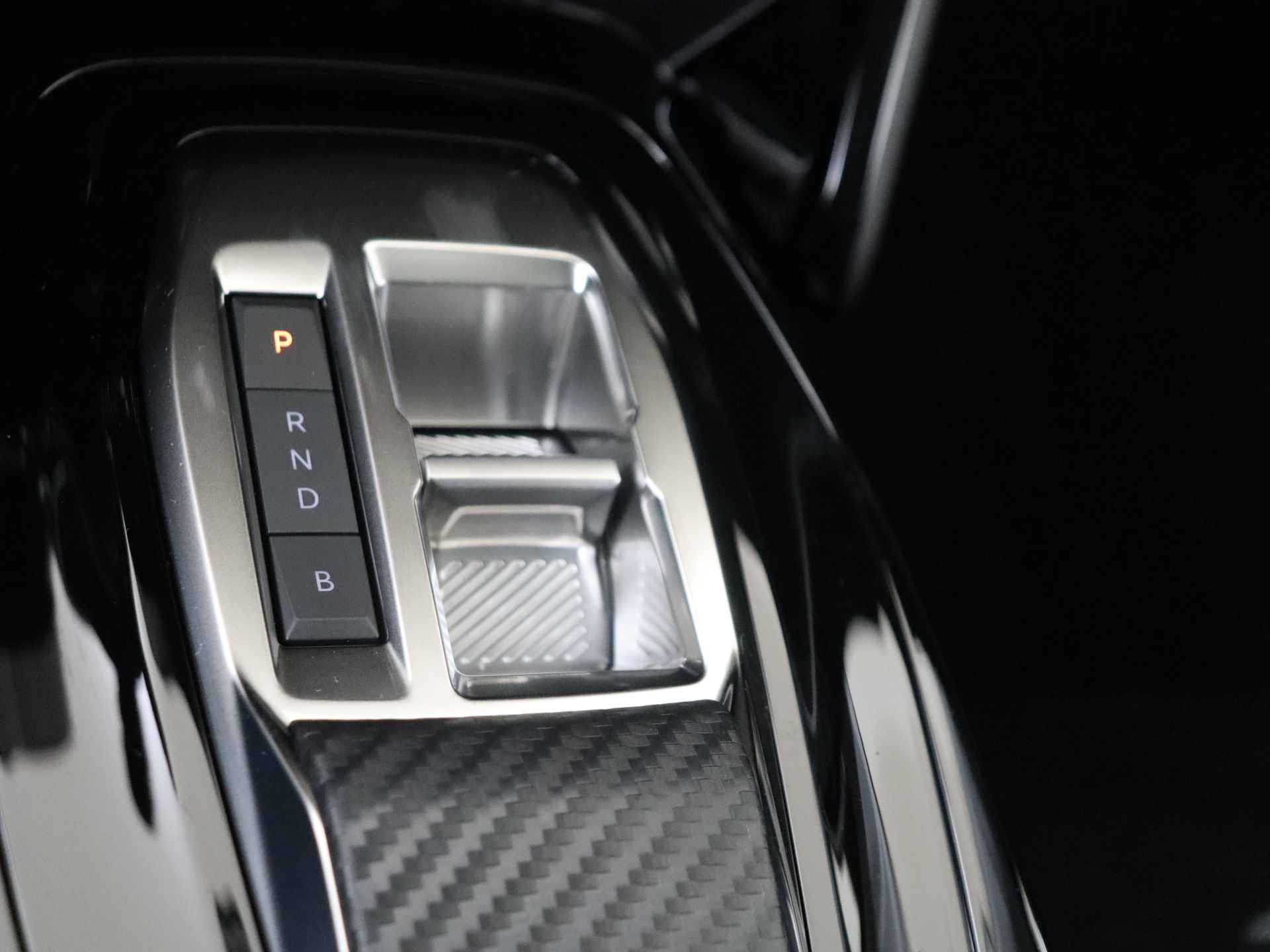 Peugeot e-208 EV Style 50 kWh | Navigatie en Carplay | Airco | Stoelverwarming | Cruise Control | Demo | - 14/45