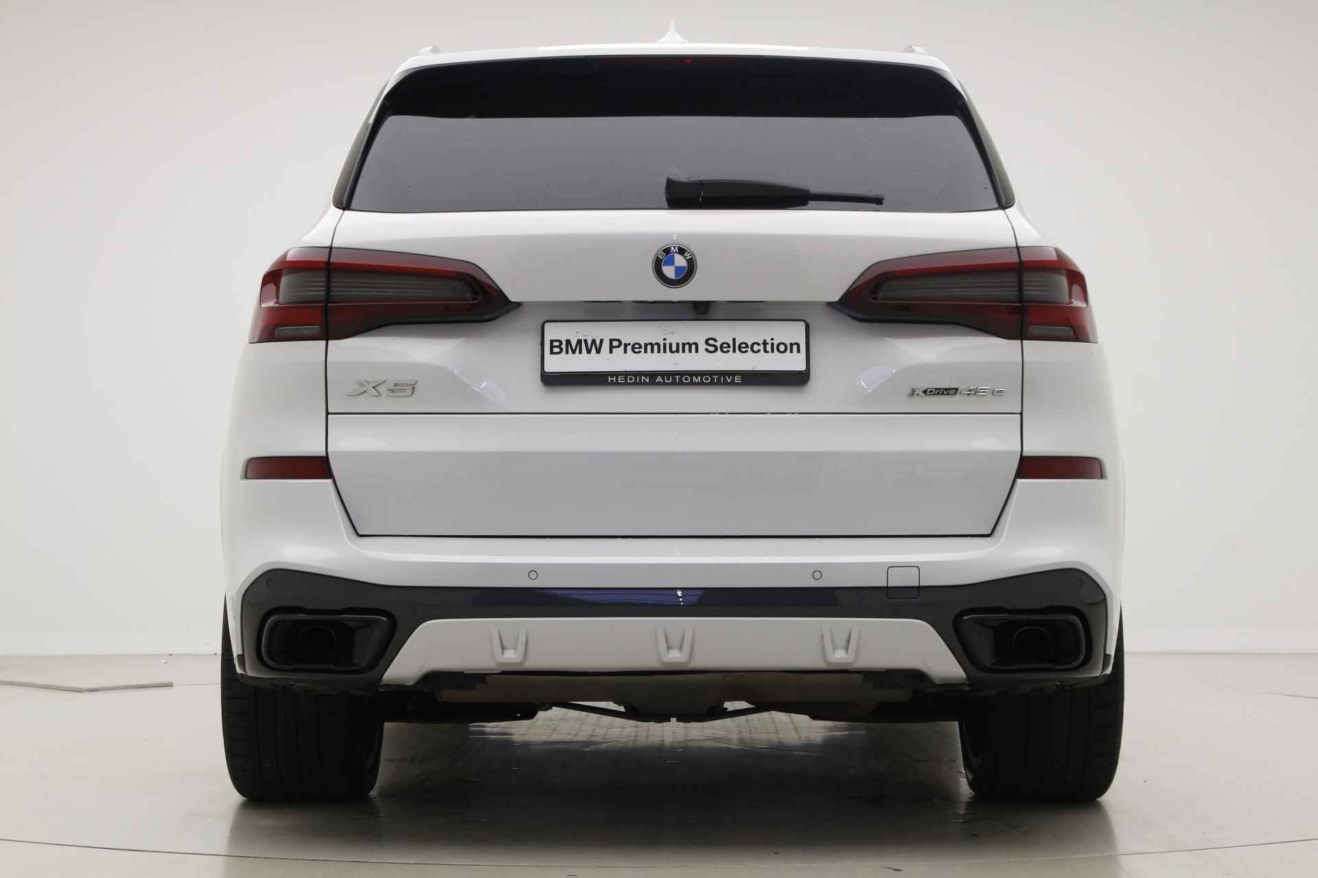 BMW X5 xDrive45e M-Sport | 21" | Panorama | Harman Kardon | Trekhaak | Soft Close | Driving Assistant Professional - 5/47