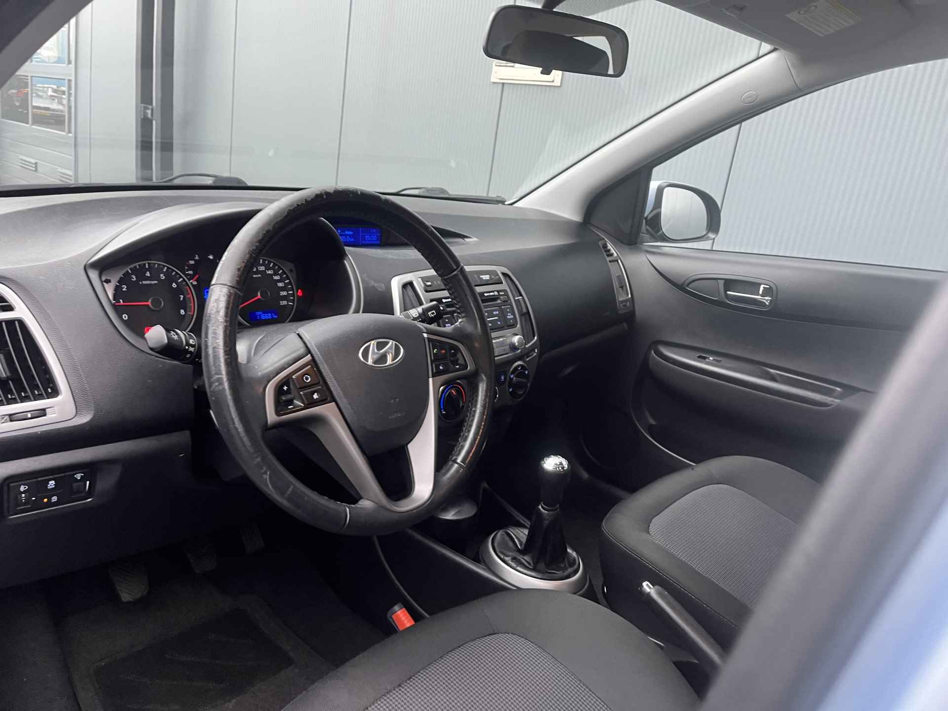 Hyundai i20 1.2i 86pk i-Deal | Airco | Bluetooth | Bestuurdersstoel in hoogte verstelbaar | Lichtmetalen velgen | Stuurwiel bediening - 12/27