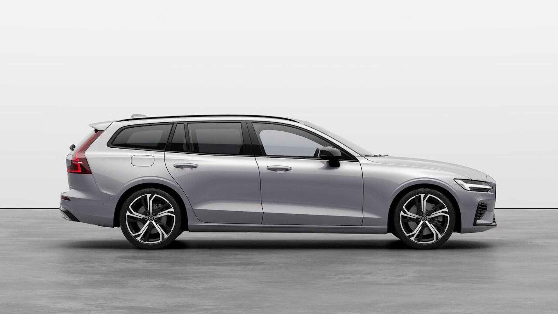 Volvo V60 2.0 T6 Recharge AWD Ultra Dark | Visual Park Assist 360° Camera | Head-Up Display | 19" Lichtmetalen Wielen | Schuif/Kantel Panoramadak | Nappa Leder Contourstoelen | Harman Kardon Premium Audio | - 14/19