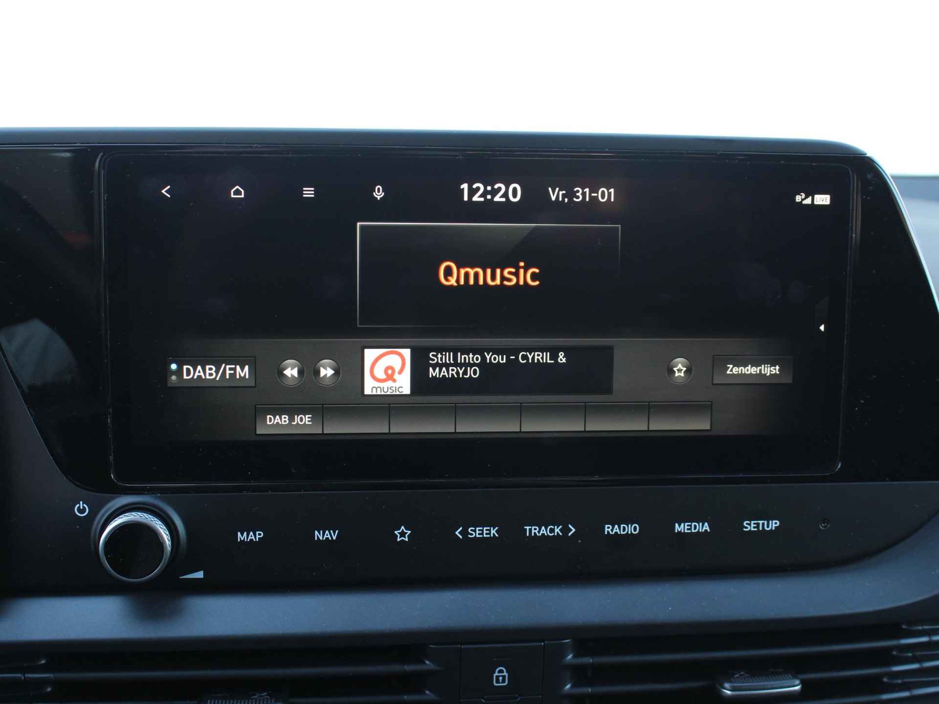 Hyundai Bayon 1.0 T-GDI Premium Sky / Bose / Elektrische Schuif-/Kanteldak / Navigatie + Apple Carplay/Android Auto / Keyless Entry & Start / Stoel- & Stuurverwarming / - 26/40