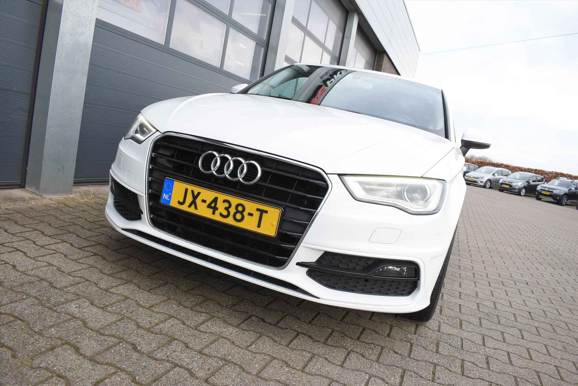 AUDI A3 1.2 TFSI 110pk Adrenalin / S-Line - 12/29