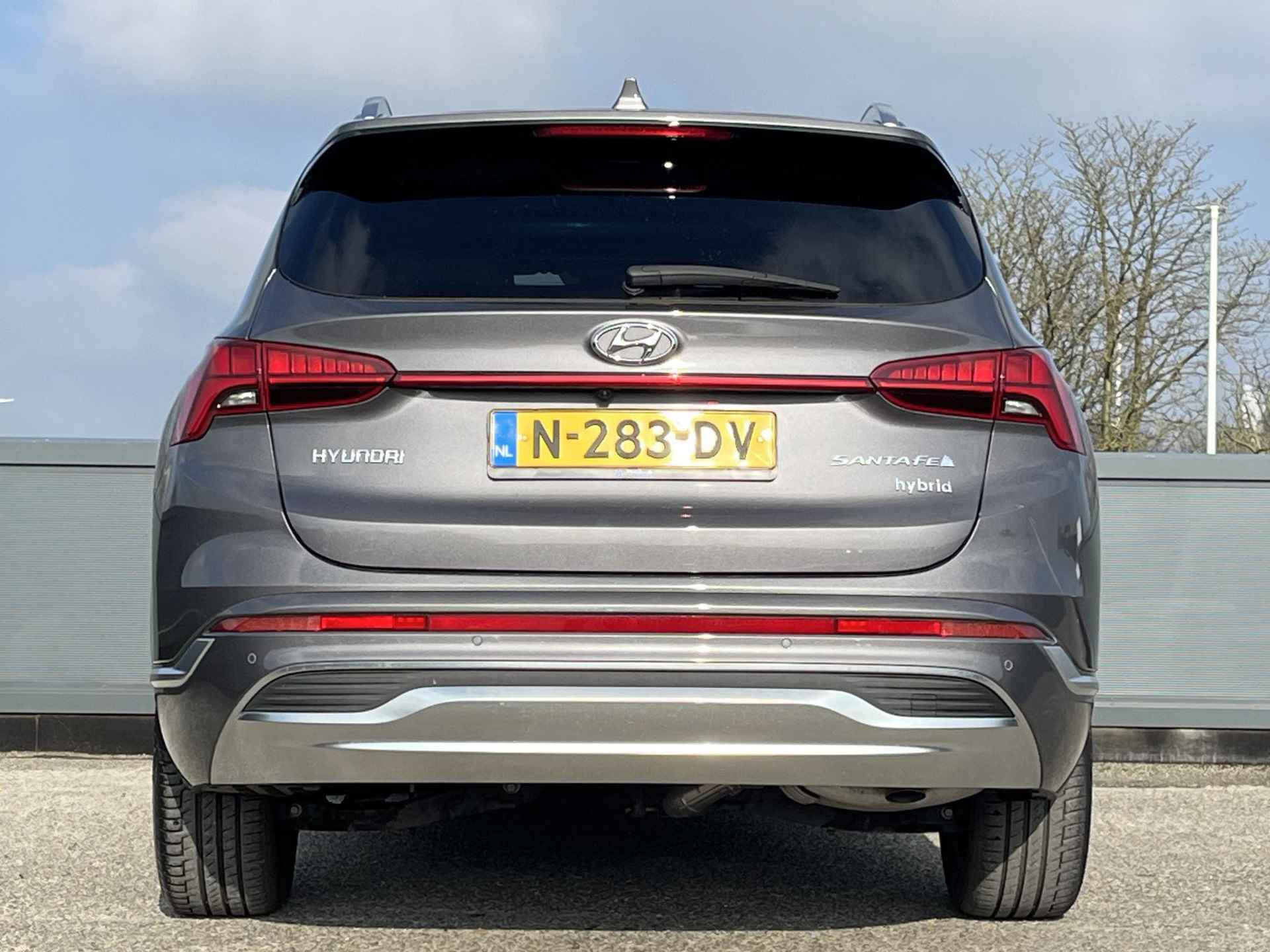 Hyundai Santa Fe 1.6 T-GDI HEV 230 PK Premium Plus Sky | Unieke kmstand | Schuifkanteldak | Lederen bekleding | Navi Pro | - 5/69