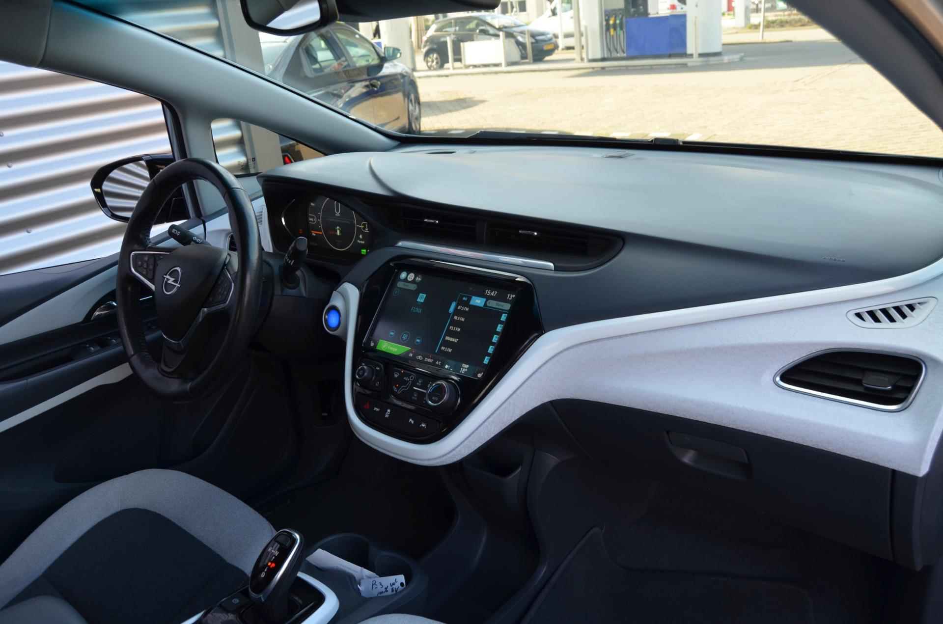 Opel Ampera-e Business executive 60 kWh|LED|AUTOMAAT|PDC V+A|STUUR +STOELVERW.|CARPLAY|CRUISE|CLIMA|NAP - 17/41