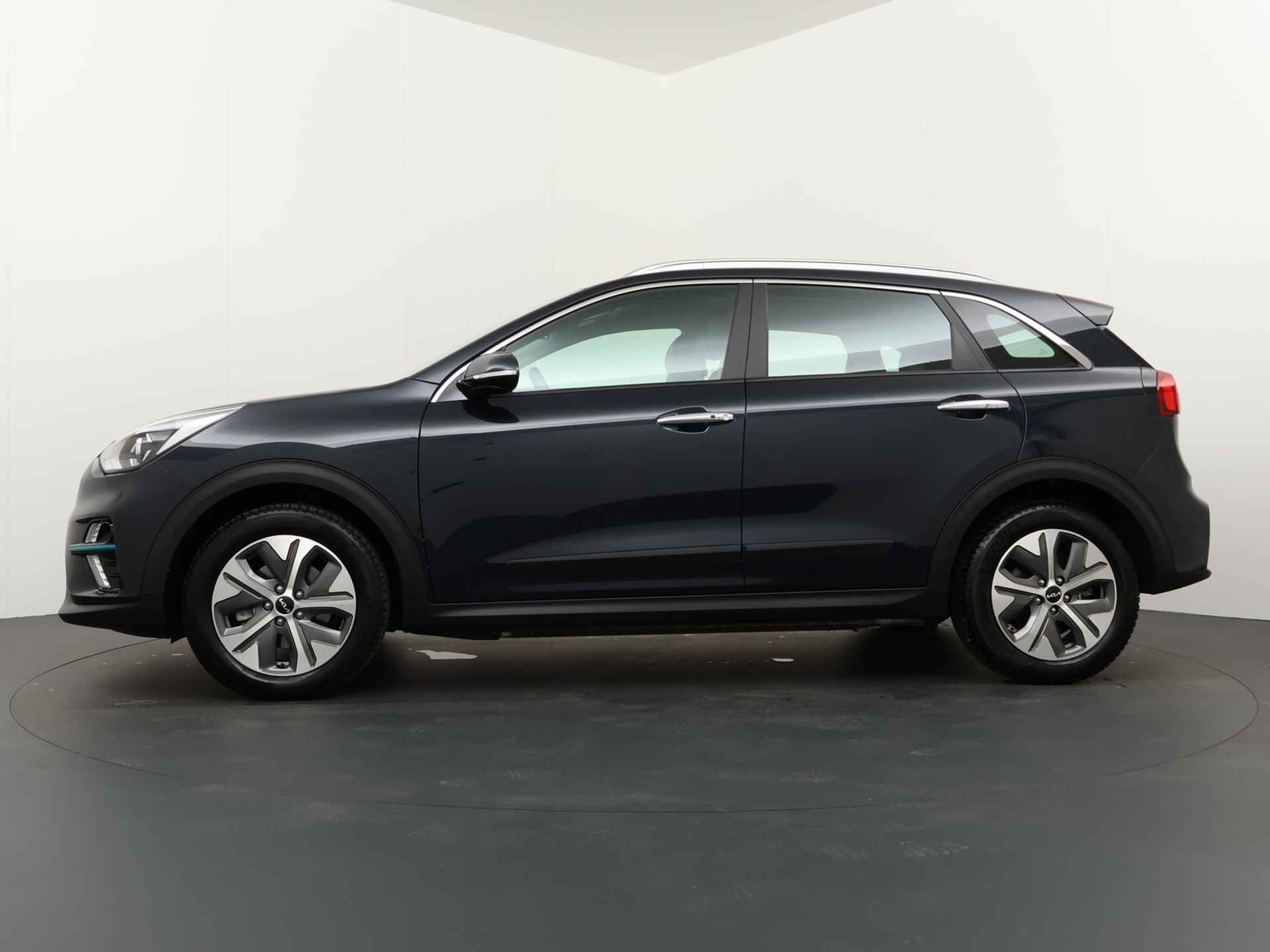 Kia e-Niro DynamicLine 64 kWh. - Apple CarPlay/Android Auto - Achteruitrijcamera - Adaptieve Cruise Control - Navigatie - Fabrieksgarantie tot 06-2029 - 4/51