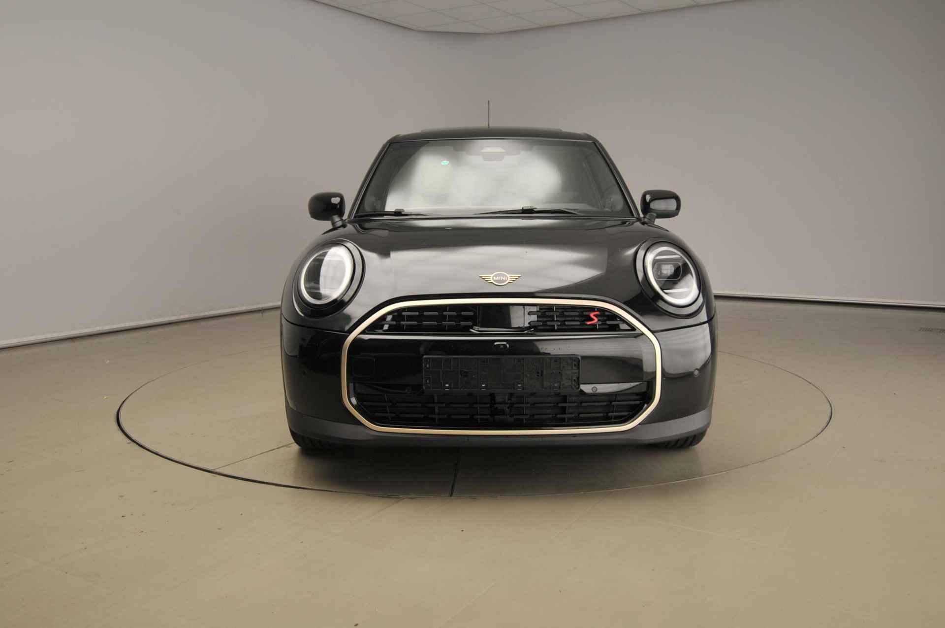 MINI 5-deurs Cooper S Favoured Trim + Package XL | Maximaal MINI - 6/36