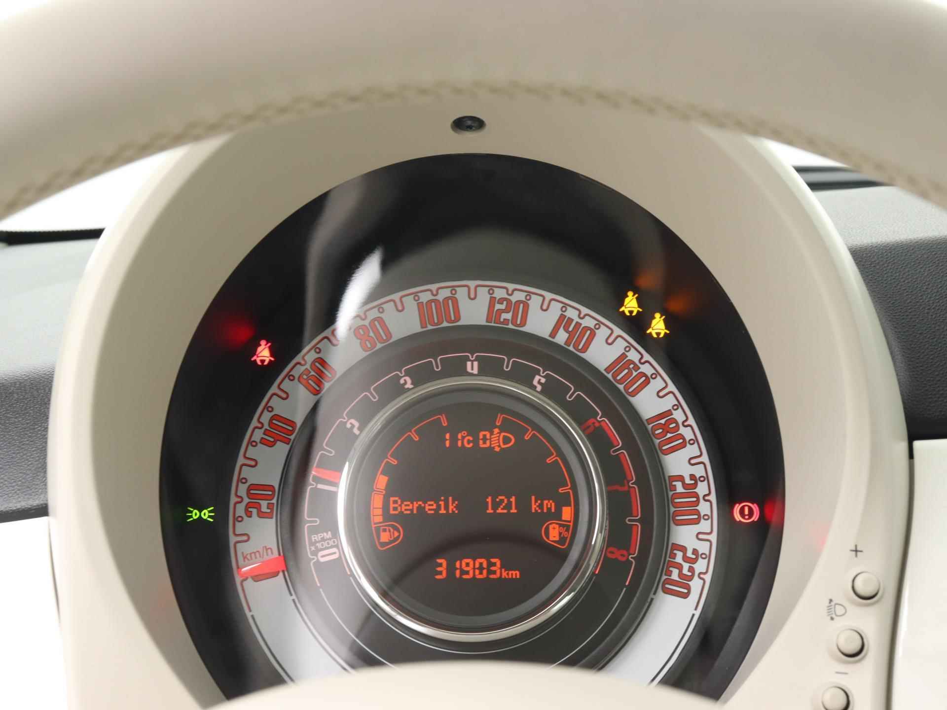 Fiat 500 1.0 Hybrid Club Cruise control | Apple / Android Carplay | Parkeer sensoren - 3/21