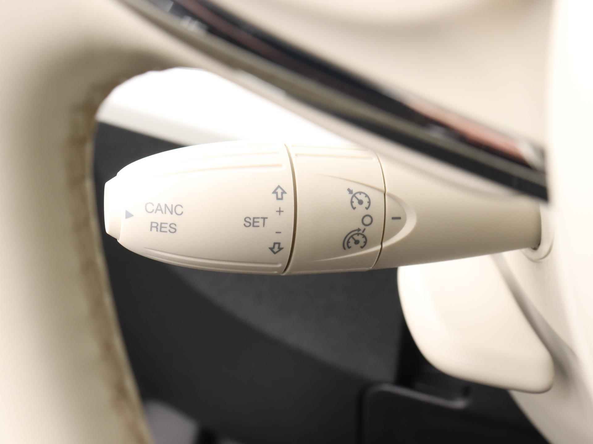 Fiat 500 1.0 Hybrid Club Cruise control | Apple / Android Carplay | Parkeer sensoren - 16/21