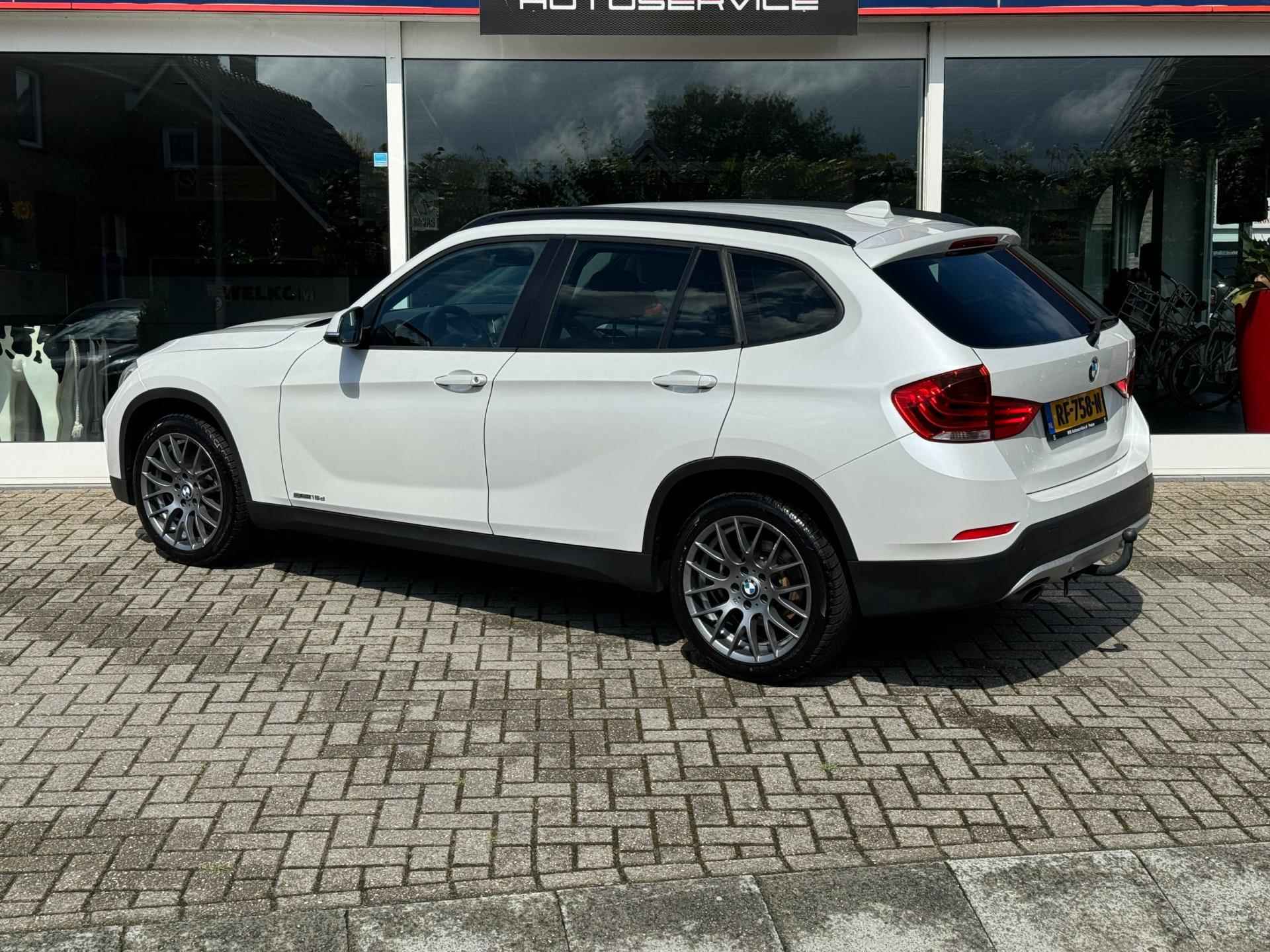 BMW X1 SDrive16d Executive I Navigatie I M-Sport I Xenon I Leder - 3/27