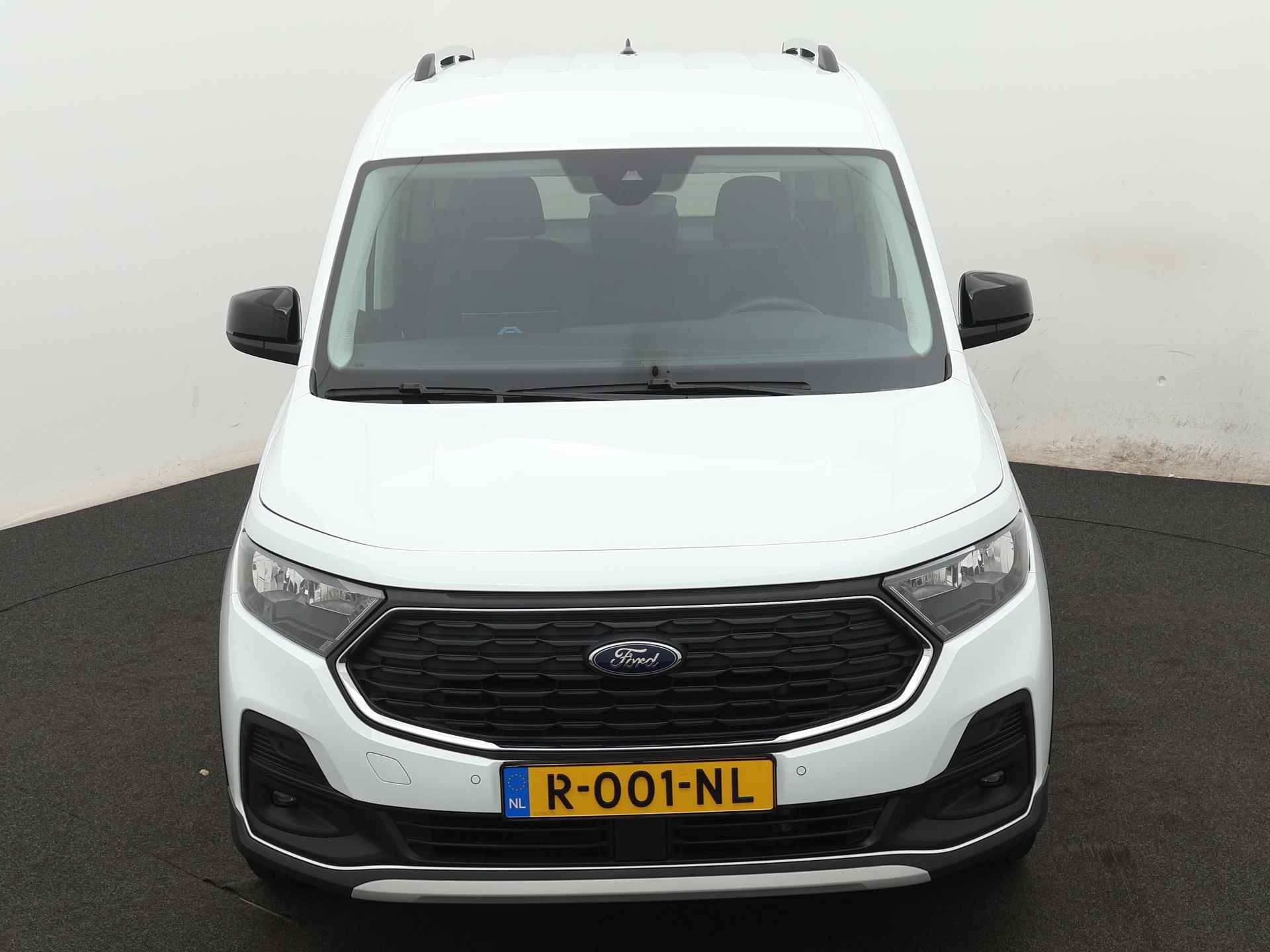 Ford Tourneo Connect 1.5 EcoBoost Ingepland voor nieuwe bodemverlaging t.b.v. rolstoelvervoer (Prijs incl. bodemverlaging) - 24/39