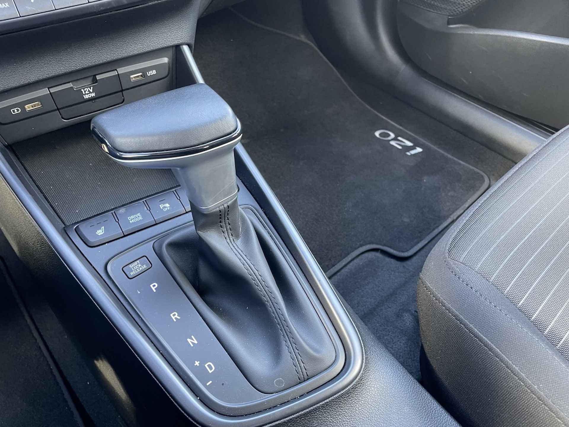 Hyundai i20 1.0 T-GDI Comfort | Carplay | Clima | Automaat | Stoelverw - 21/32