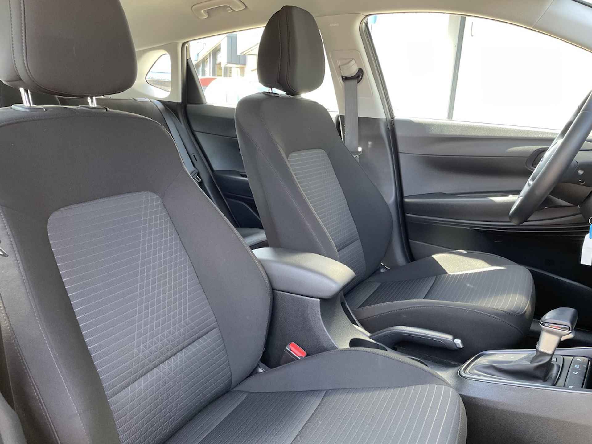 Hyundai i20 1.0 T-GDI Comfort | Carplay | Clima | Automaat | Stoelverw - 26/32