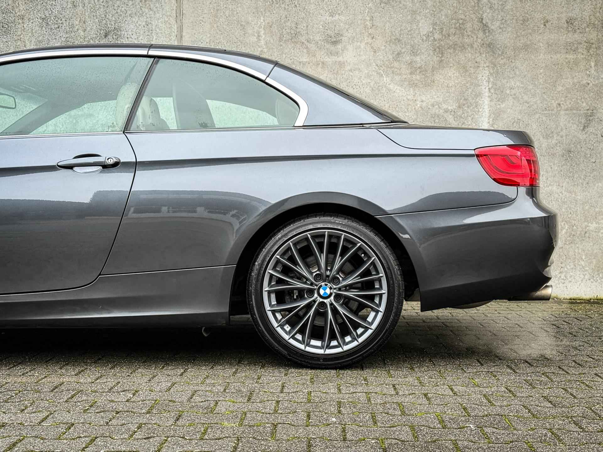 BMW 3-serie Cabrio 320i High Executive | Org. NL! | Clima | Cruise | Navi | Leder | Xenon | Metalic | PDC | - 15/46