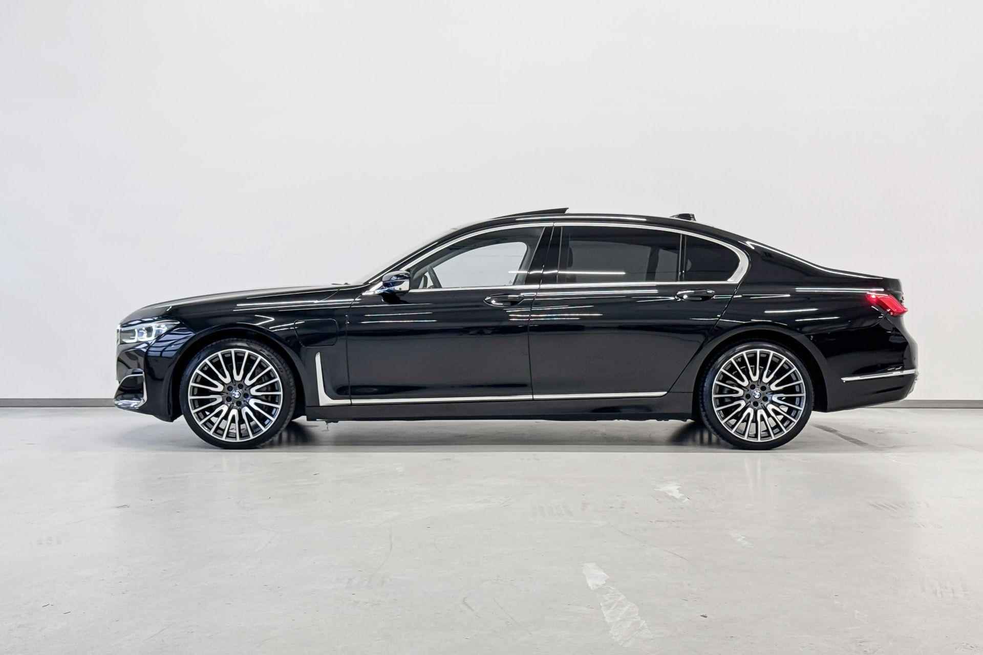 BMW 7 Serie 745Le xDrive High Executive - 2/26