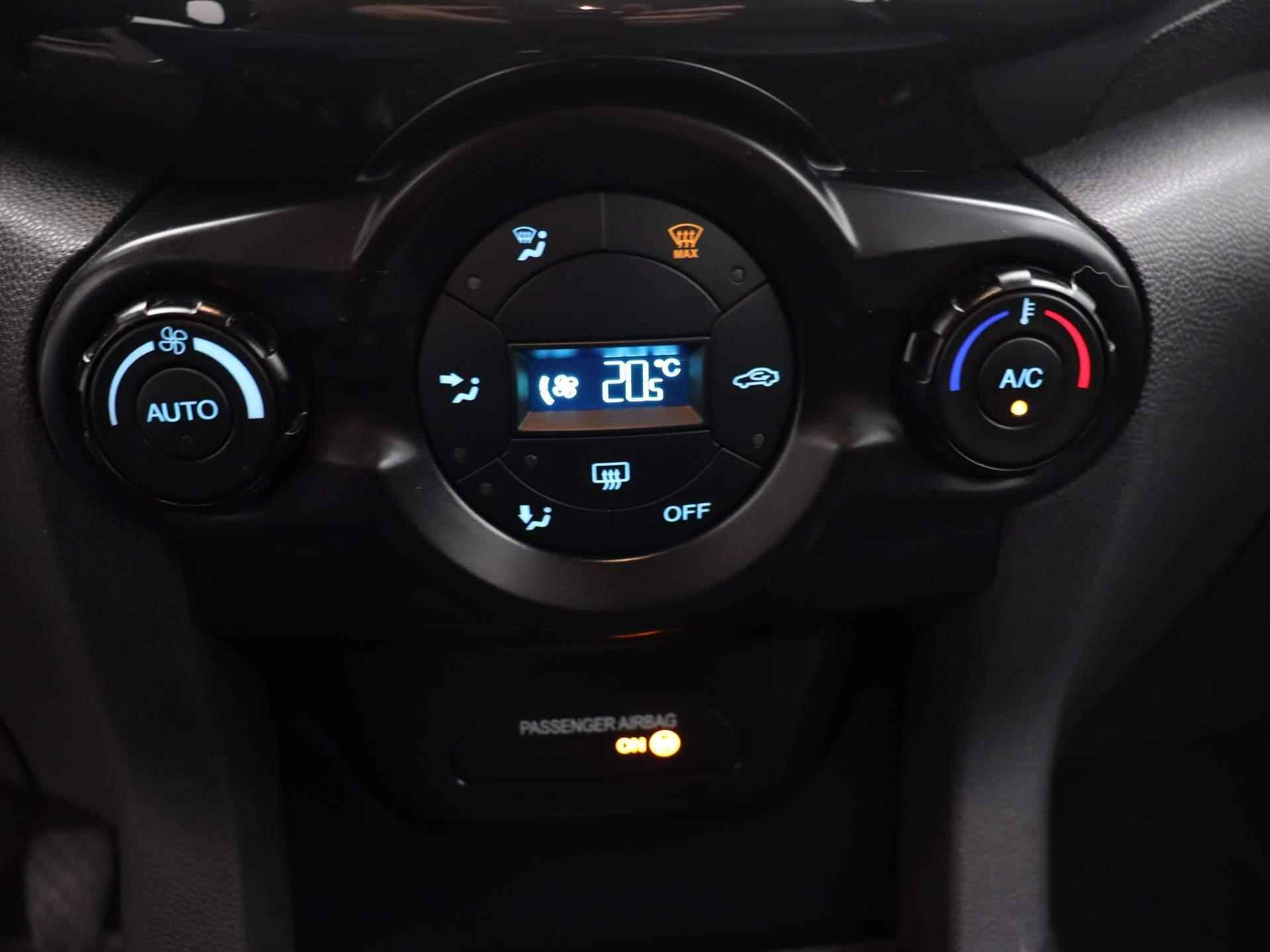 Ford EcoSport 1.0 EcoBoost Titanium | CLimate control | LM velgen | Cruise control | Trekhaak - 20/34