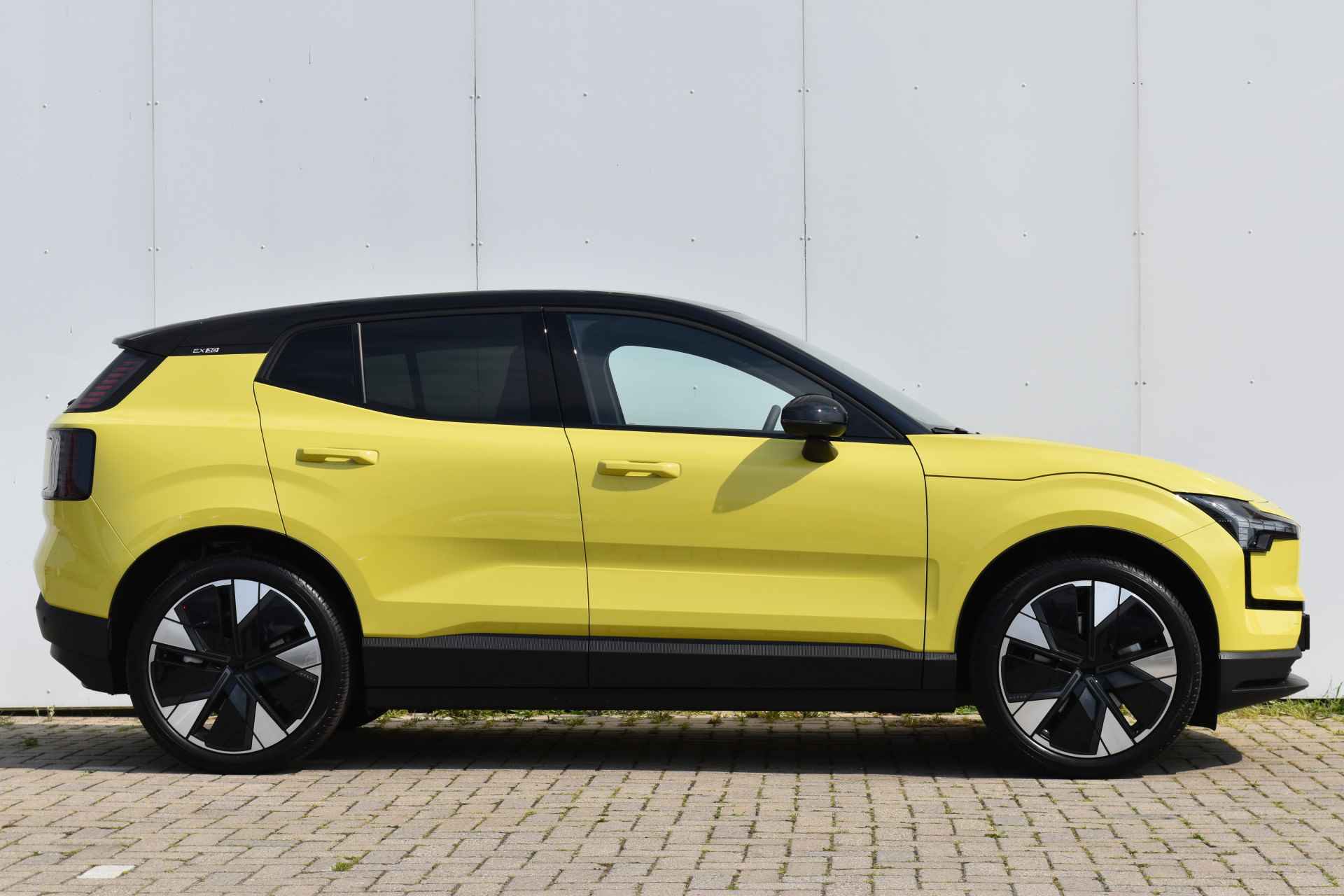 Volvo EX30 Extended Range Plus #MossYellow #20'' # - 4/34