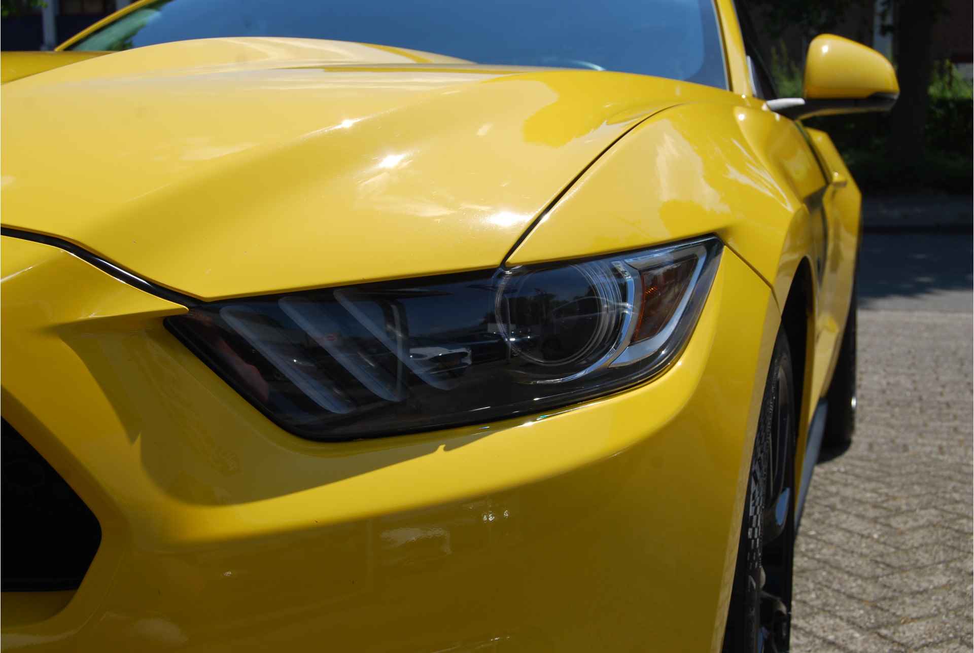 Ford Mustang Convertible 5.0 GT NAVI | XENON | YELLOW | V8 | SYNC 3 | STOELVERWARMING - KOELING | - 12/45