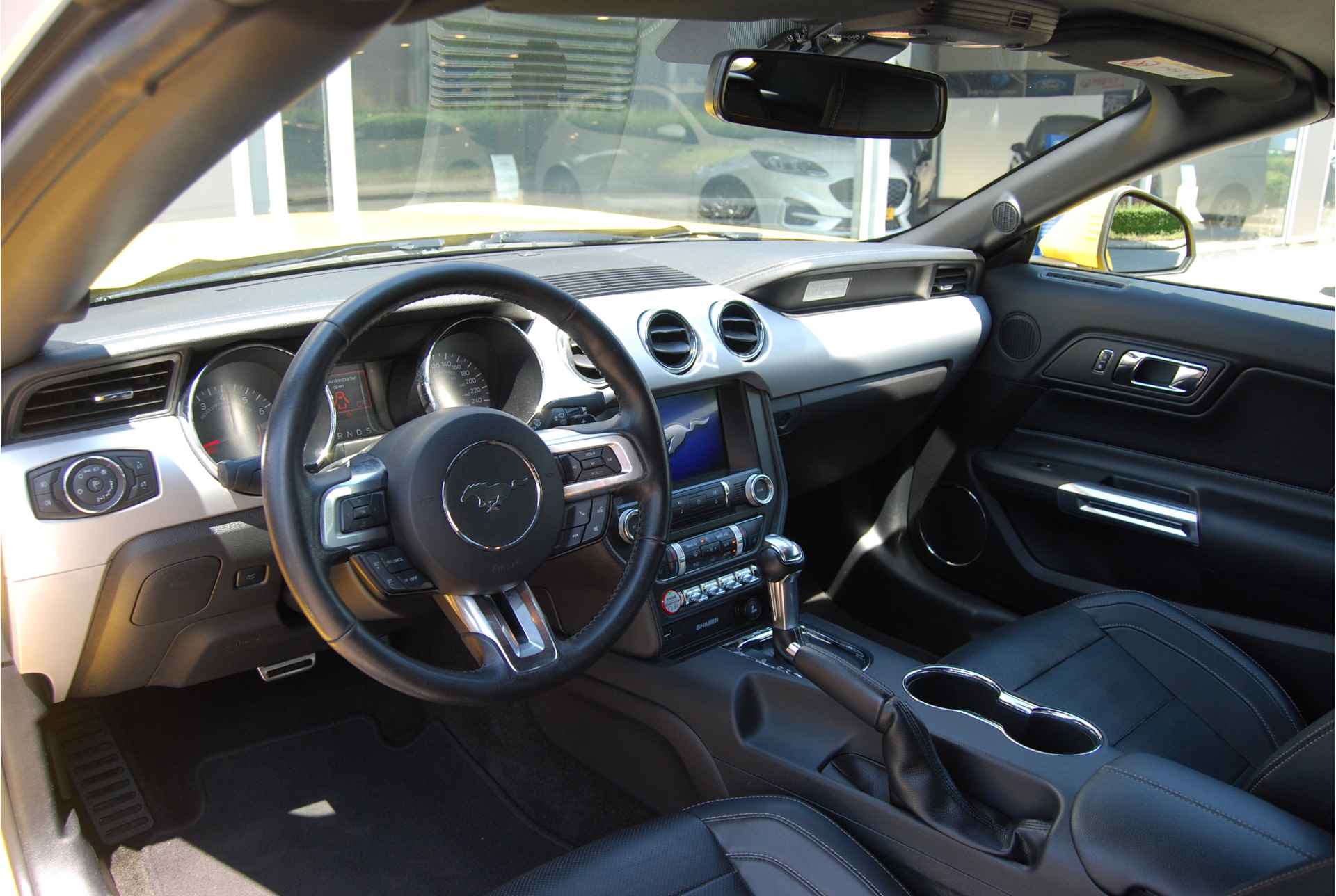 Ford Mustang Convertible 5.0 GT NAVI | XENON | YELLOW | V8 | SYNC 3 | STOELVERWARMING - KOELING | - 16/45