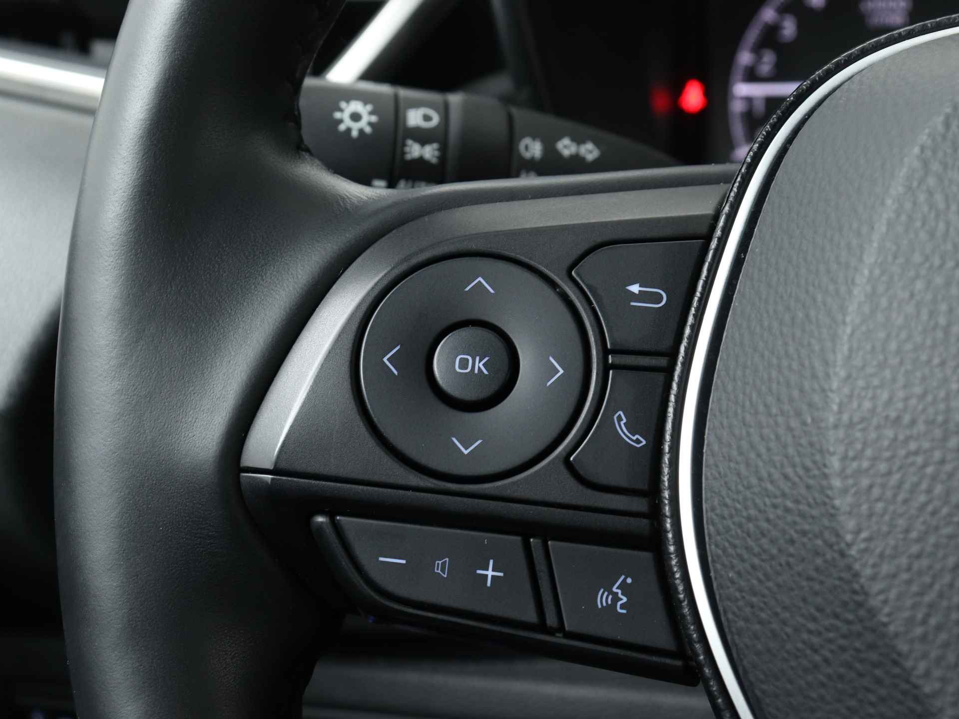 Toyota Corolla 1.8 Hybrid Active Limited | Trekhaak | Apple Carplay & Android Auto | Parkeersensoren | - 22/44