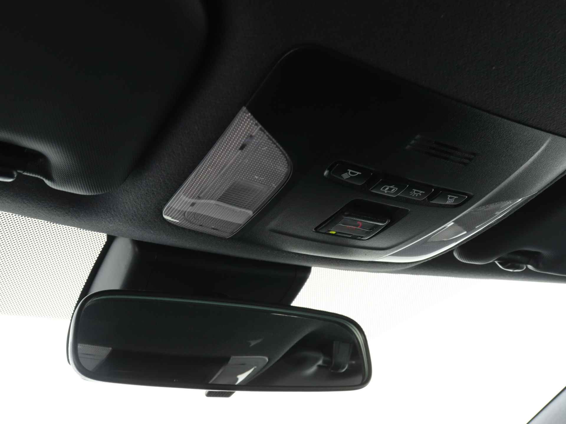 Toyota Corolla 1.8 Hybrid Active Limited | Trekhaak | Apple Carplay & Android Auto | Parkeersensoren | - 32/44