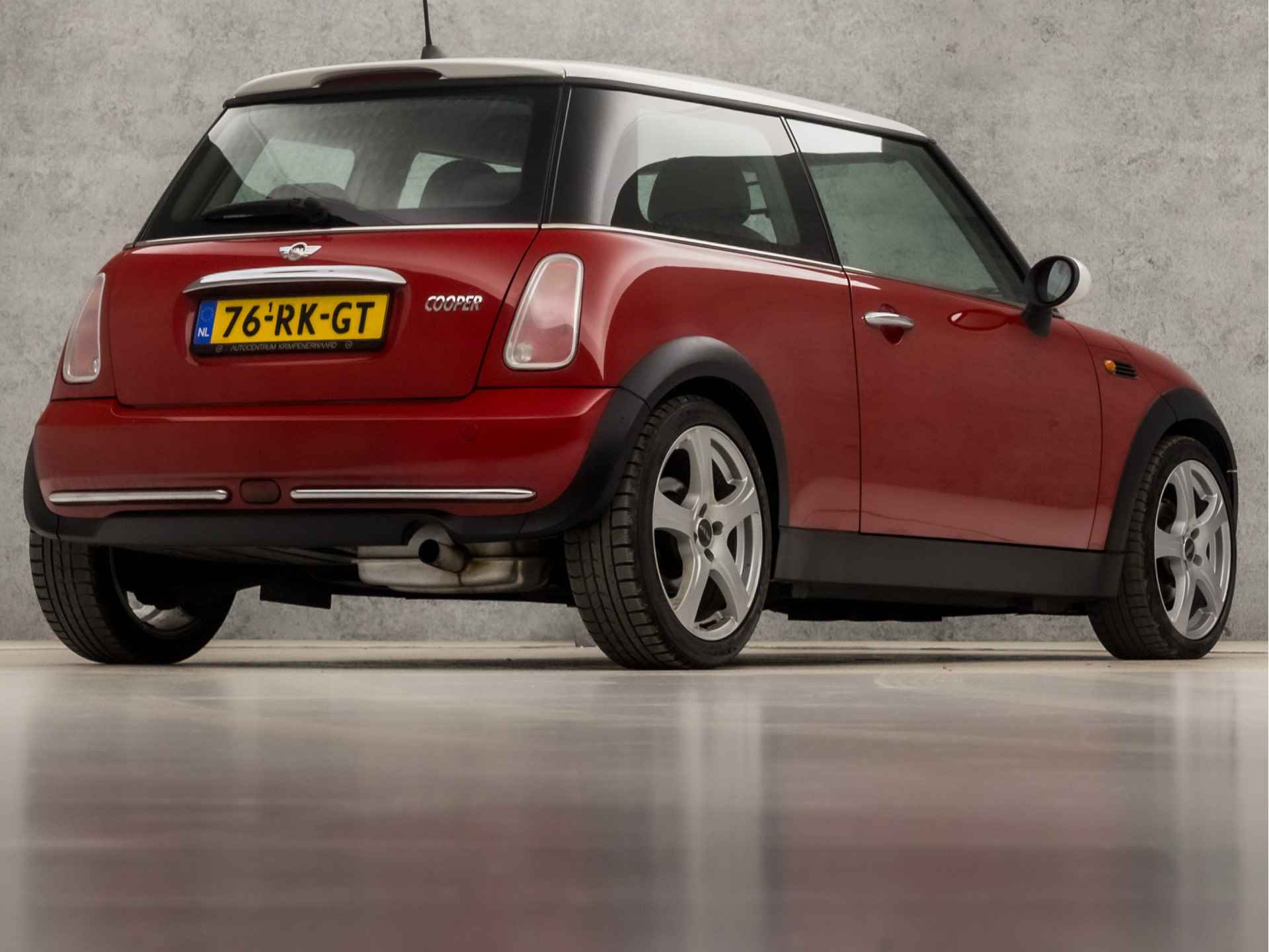 MINI Mini 1.6 Cooper Chili Red (YOUNGTIMER, CRUISE, LEDER, RADIO, AIRCO, ELEK PAKKET, SPORTSTOELEN, LM VELGEN, NIEUWE APK, NIEUWSTAAT) - 5/28